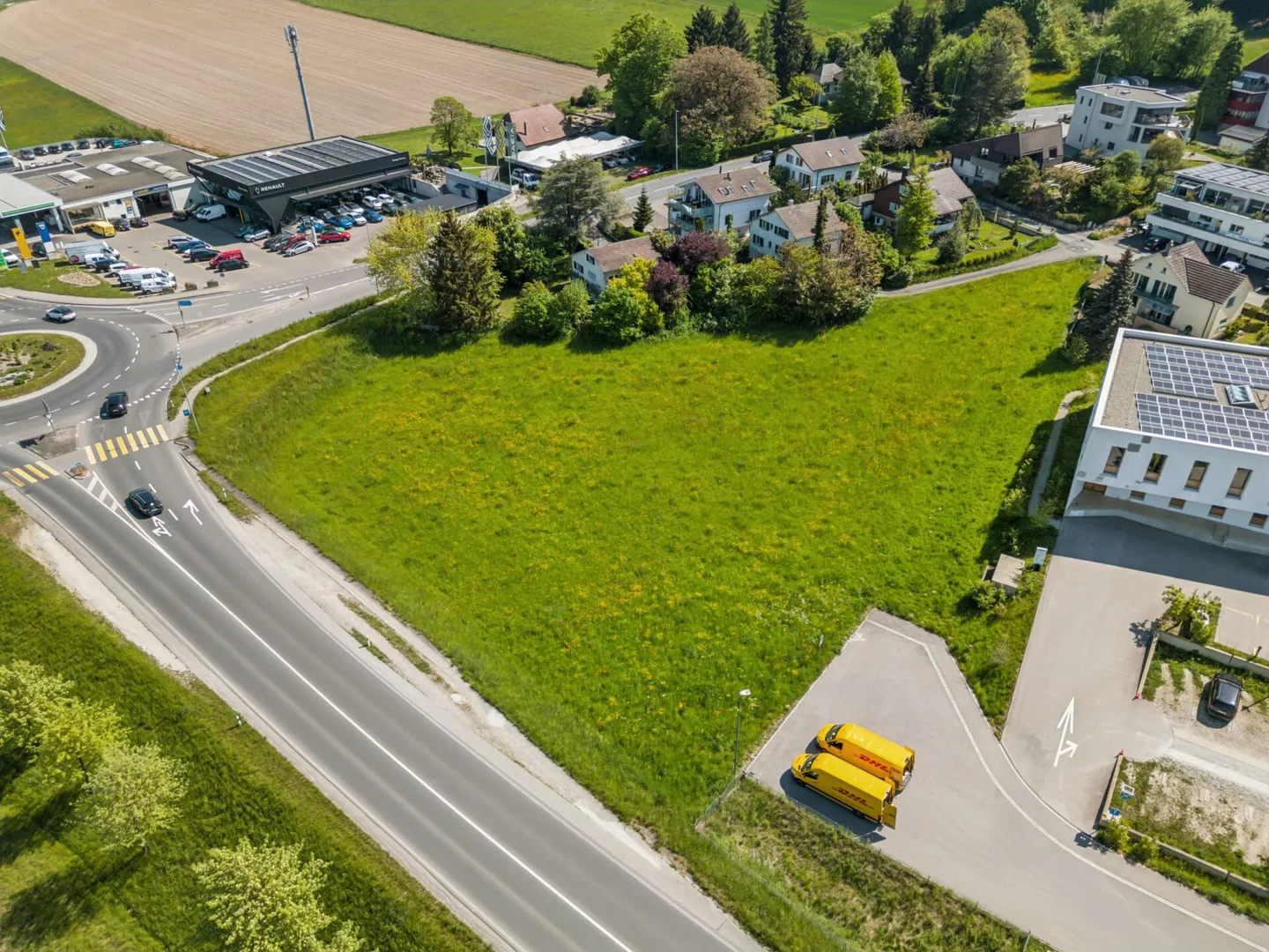 Spacious Commercial Land in Murten - Photo 6 of 10