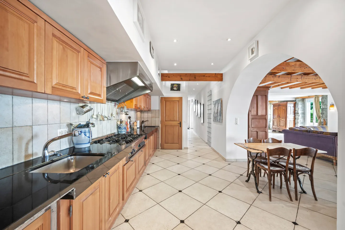 Charming Property with Panoramic Views of the Heights of Montreux - Photo 6 of 20