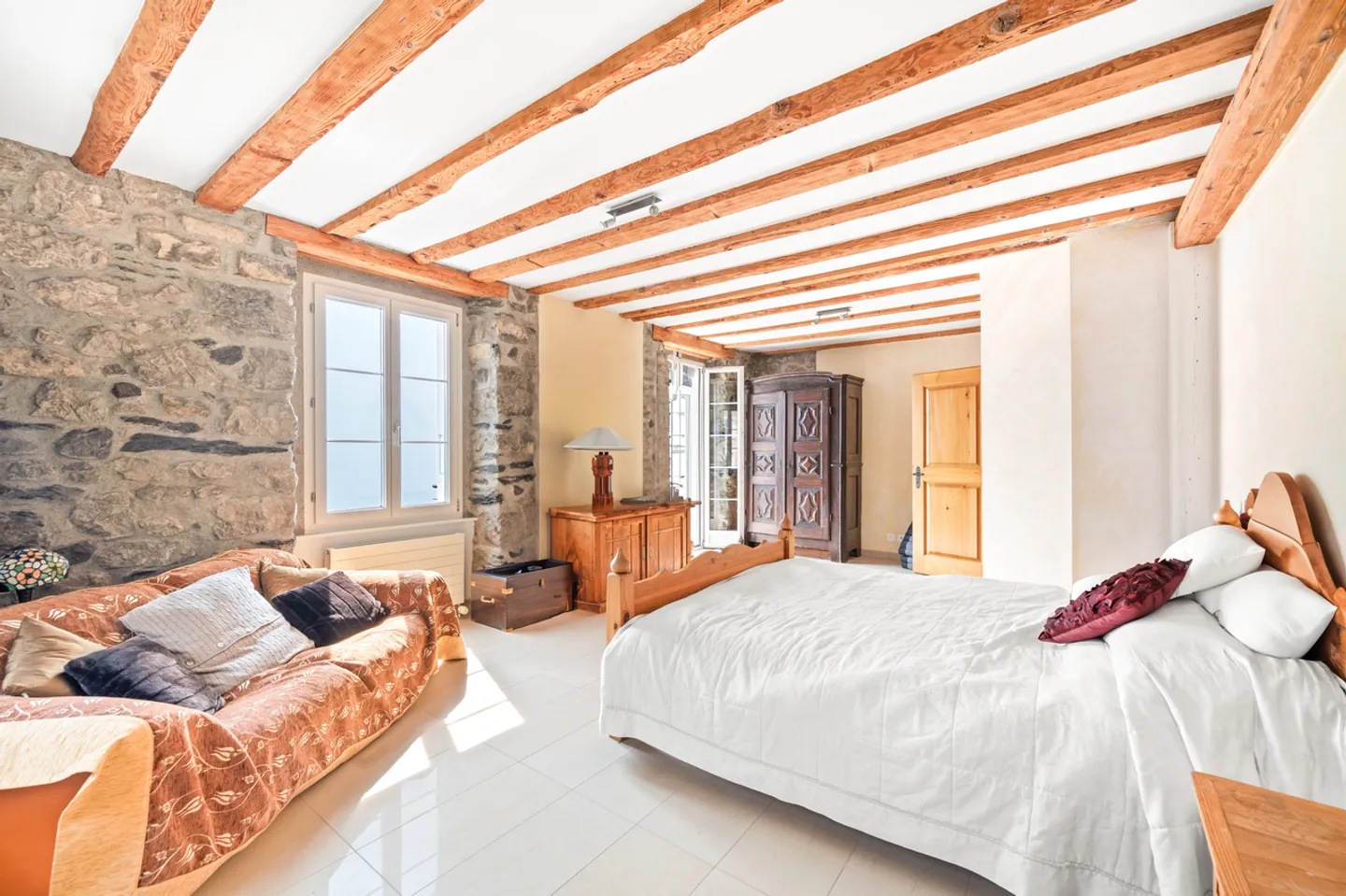 Charming Property with Panoramic Views of the Heights of Montreux - Photo 11 of 20