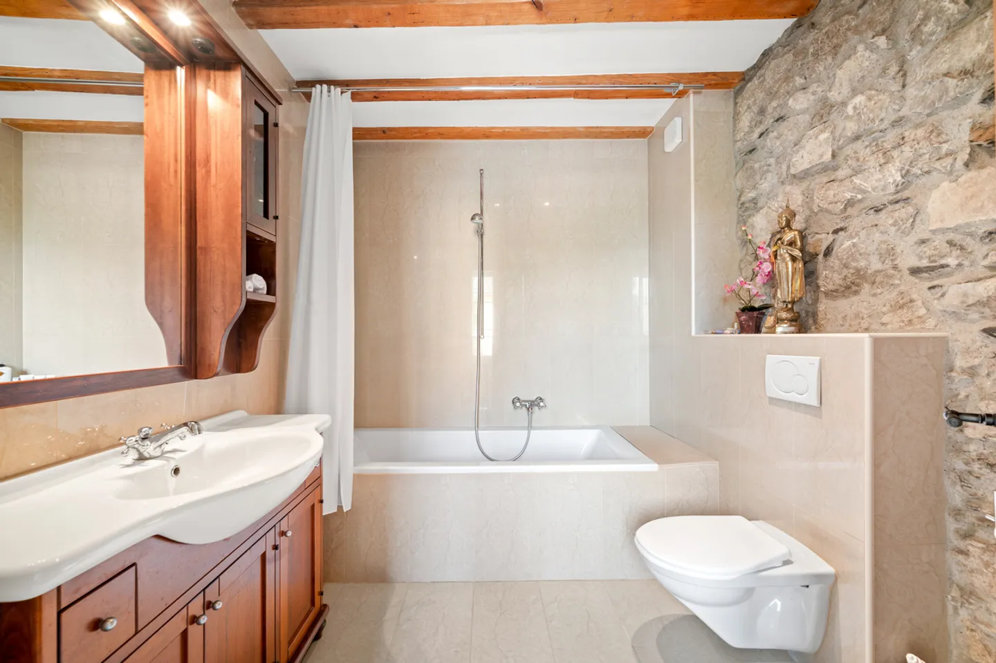 Charming Property with Panoramic Views of the Heights of Montreux - Photo 13 of 20