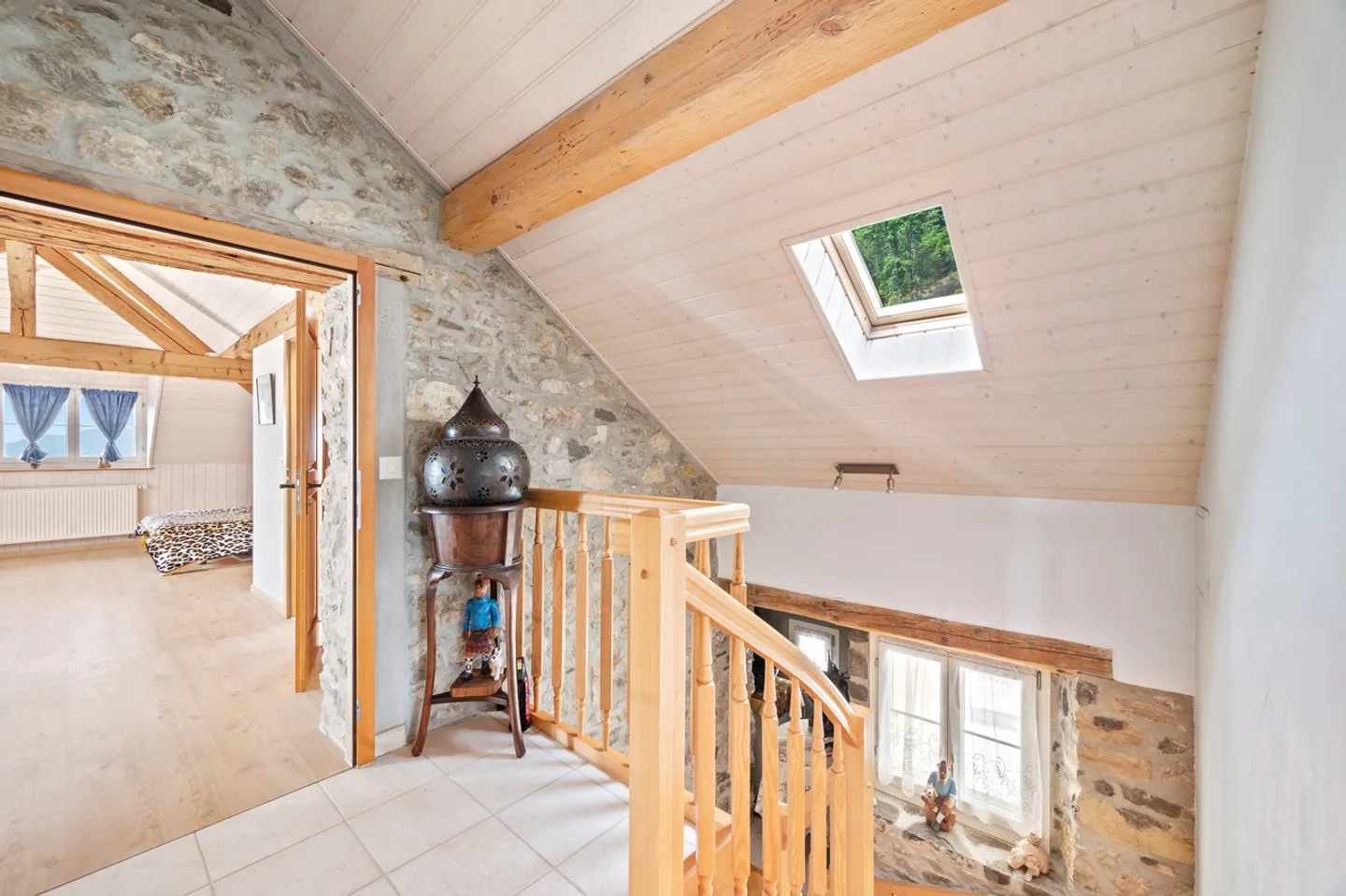 Charming Property with Panoramic Views of the Heights of Montreux - Photo 17 of 20