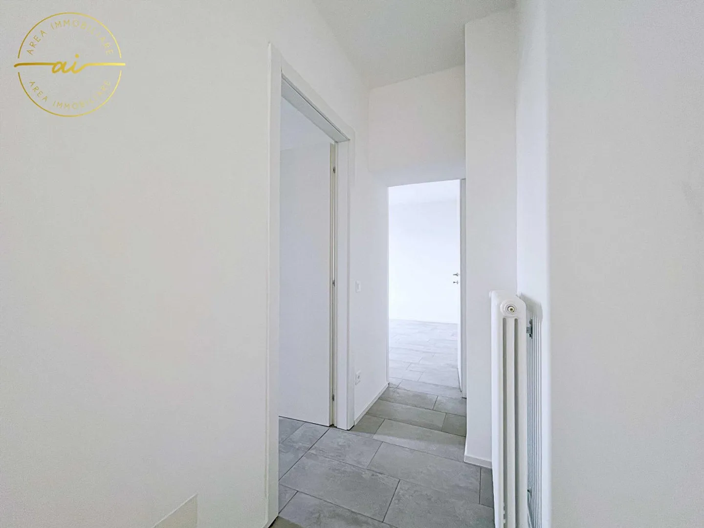 MODERN APARTMENT 3.5 ROOMS IN MORBIO INFERIORE - Photo 5 of 6