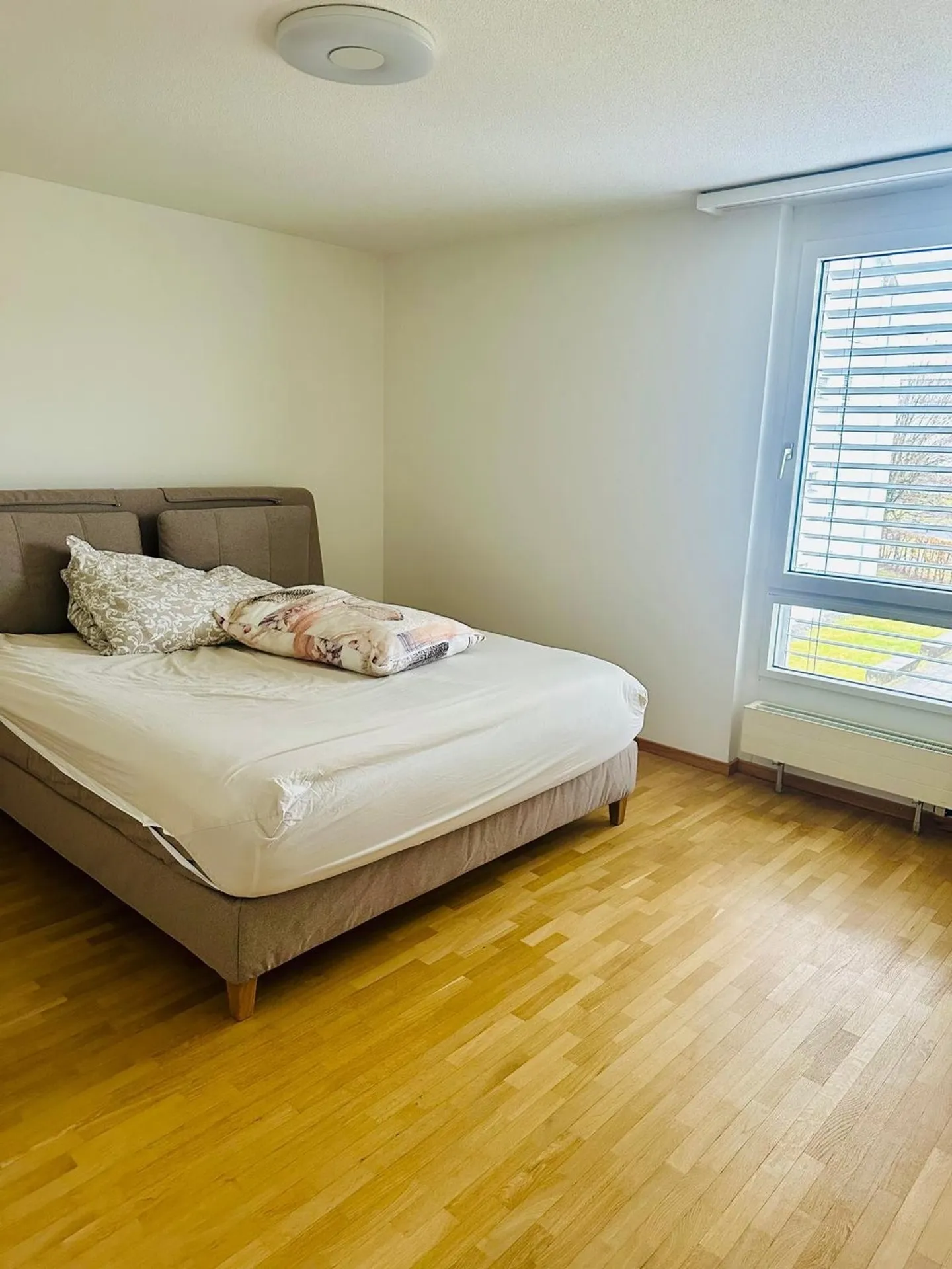 Appartement ensoleillé avec grand balcon - calme et familial - Photo 6 sur 9