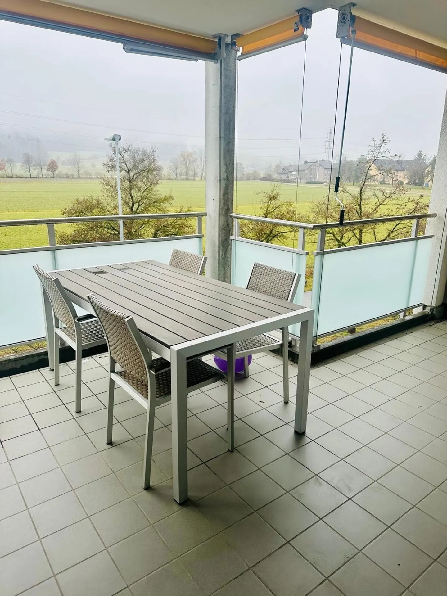 Appartement ensoleillé avec grand balcon - calme et familial - Photo 1 sur 9