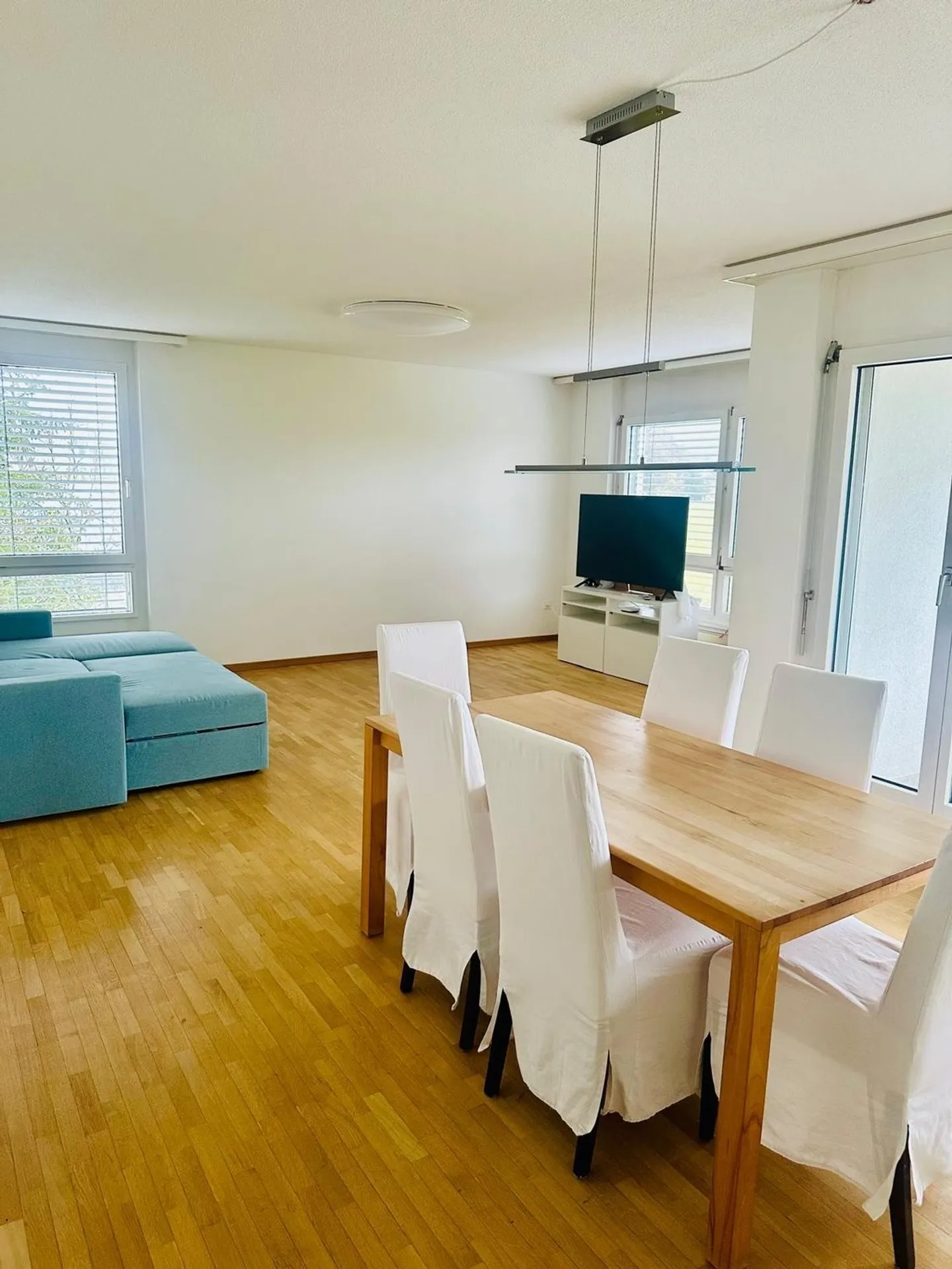 Appartement ensoleillé avec grand balcon - calme et familial - Photo 2 sur 9