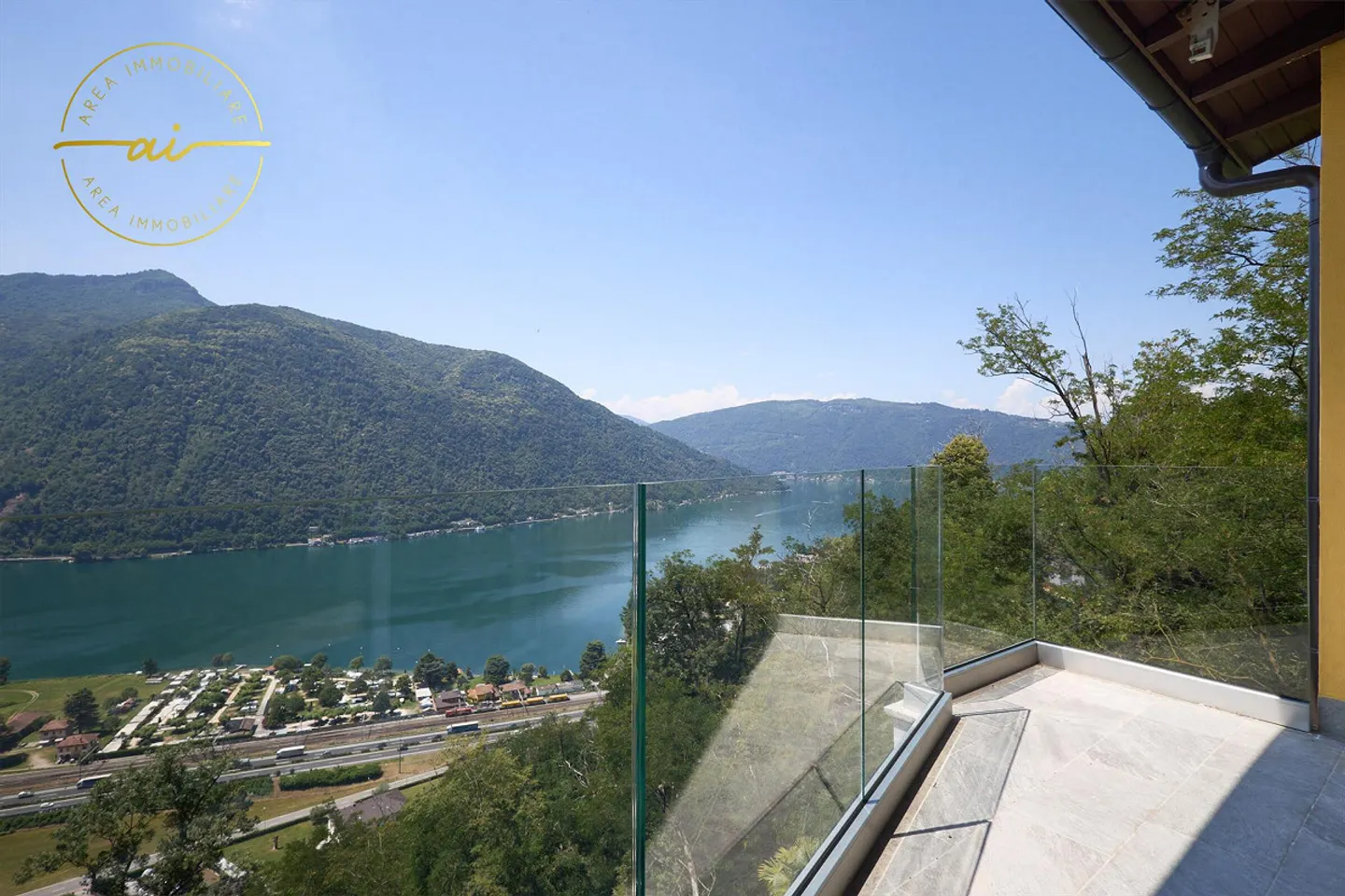 BELLE MAISON INDÉPENDANTE AVEC VUE SUR LE LAC À ROVIO - Photo 7 sur 13