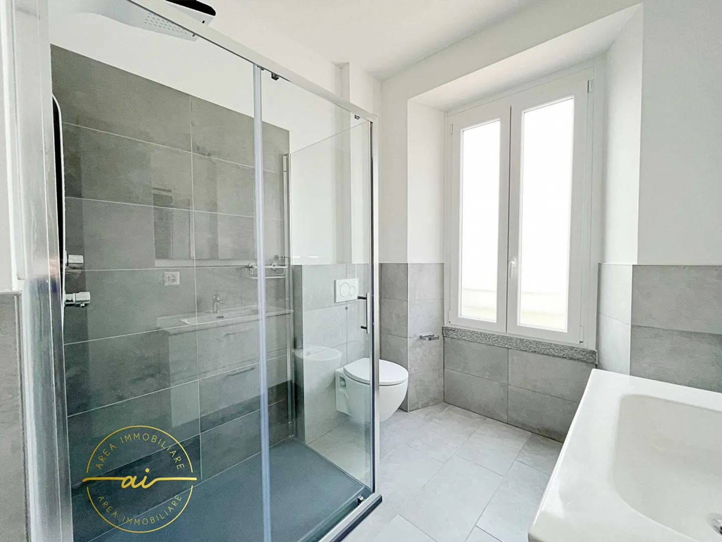 MODERN APARTMENT 3.5 ROOMS IN MORBIO INFERIORE - Photo 6 of 6