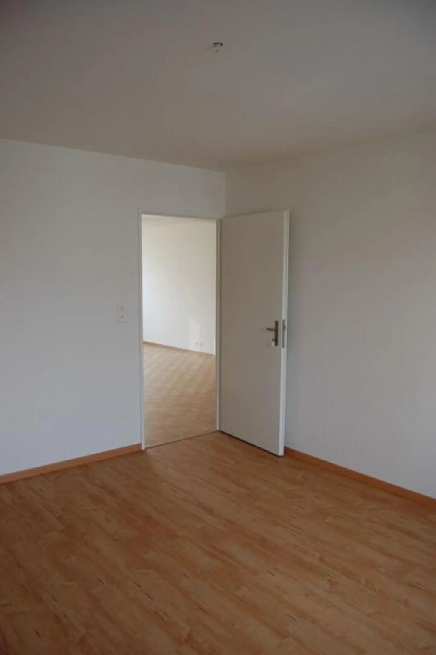 Appartamento ristrutturato con 4 stanze nel quartiere Oberwies ti aspetta! - Foto 5 di 12