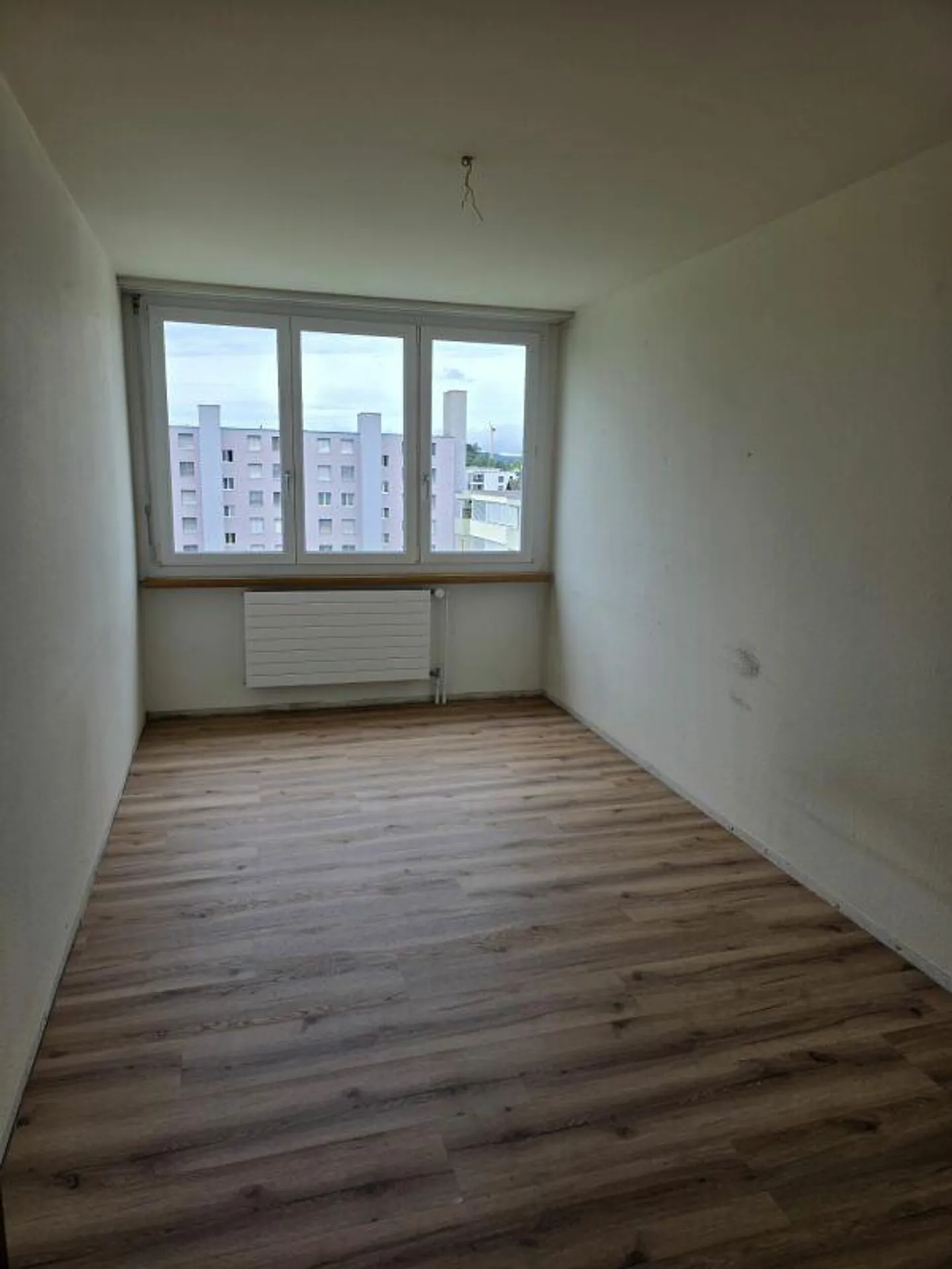 Appartamento ristrutturato con 4 stanze nel quartiere Oberwies ti aspetta! - Foto 10 di 12