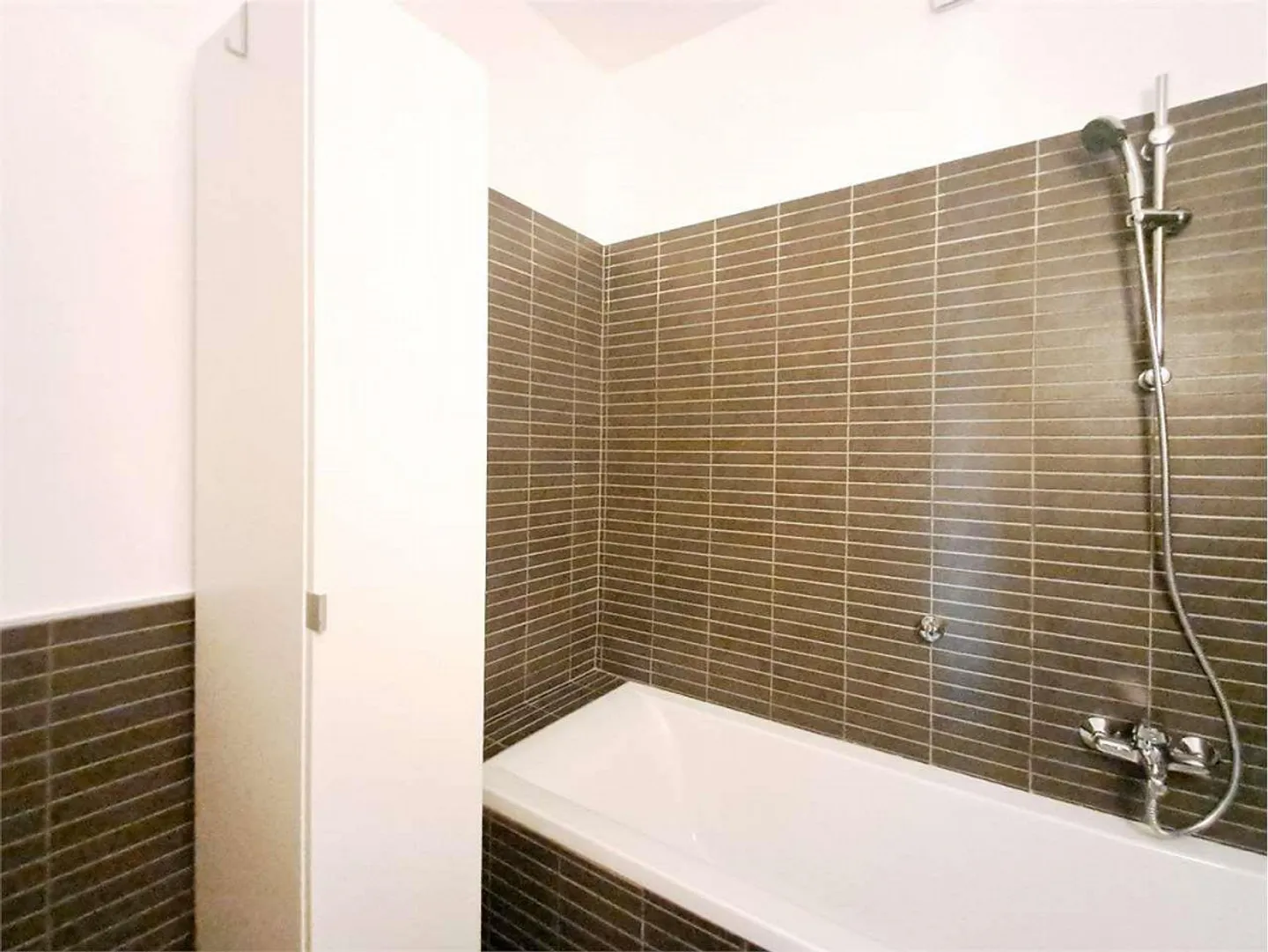 Attico rinnovato con vista - Foto 7 di 10