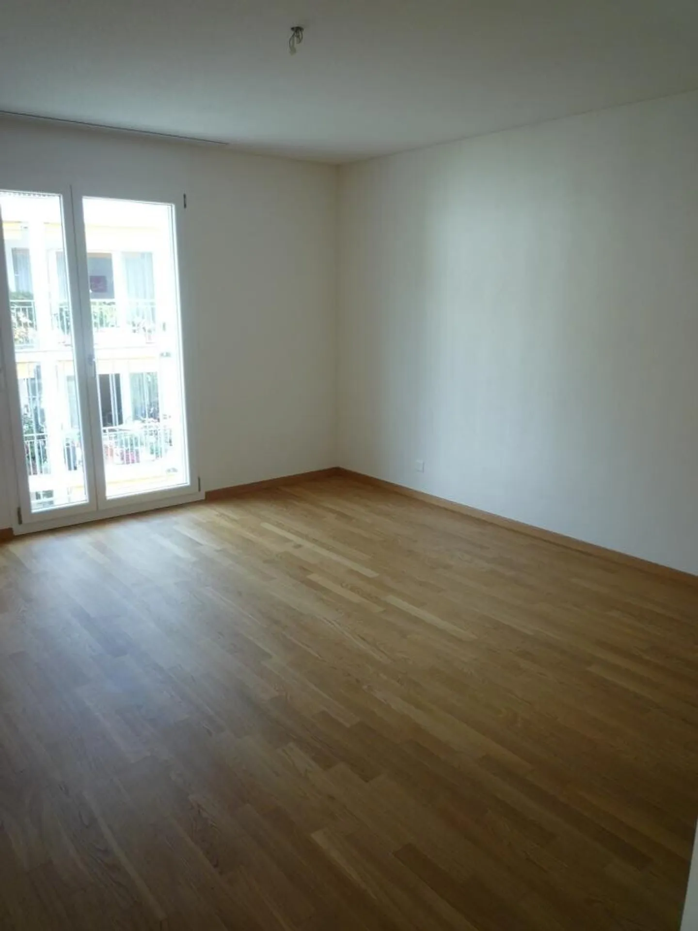 Appartement moderne 5.5 pièces - Photo 4 sur 6