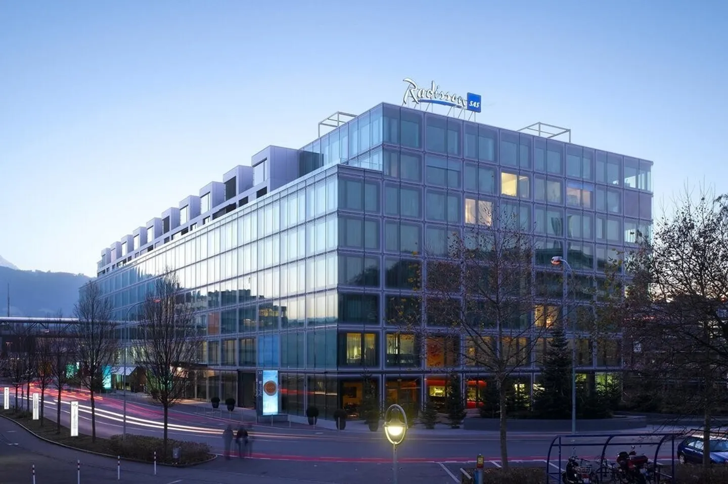 Einstellhallenplatz im Lakefront Center - Foto 2 von 2