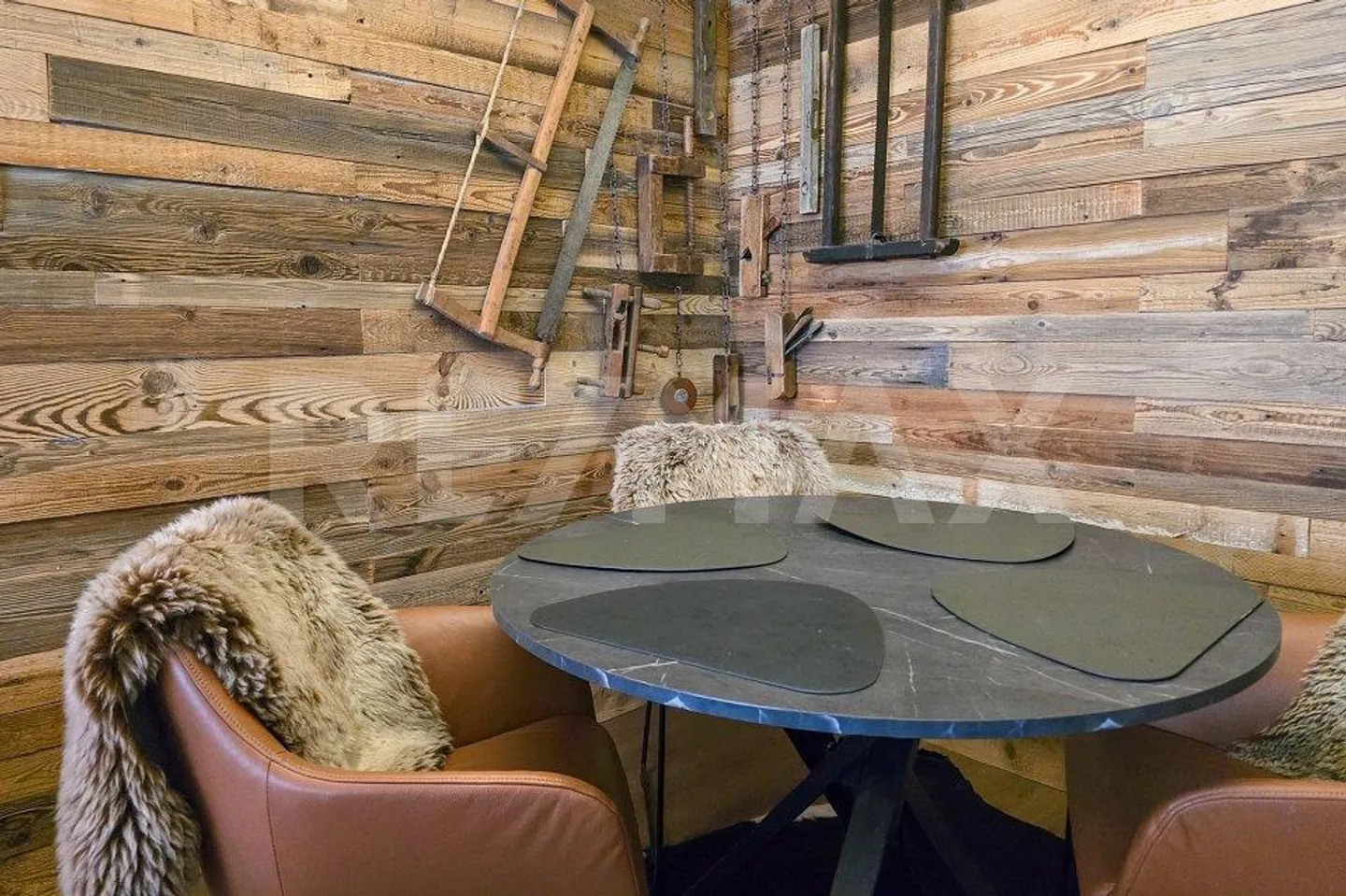 Cervin en vue - appartement élégant de 2,5 pièces à louer à long terme - Photo 5 sur 13