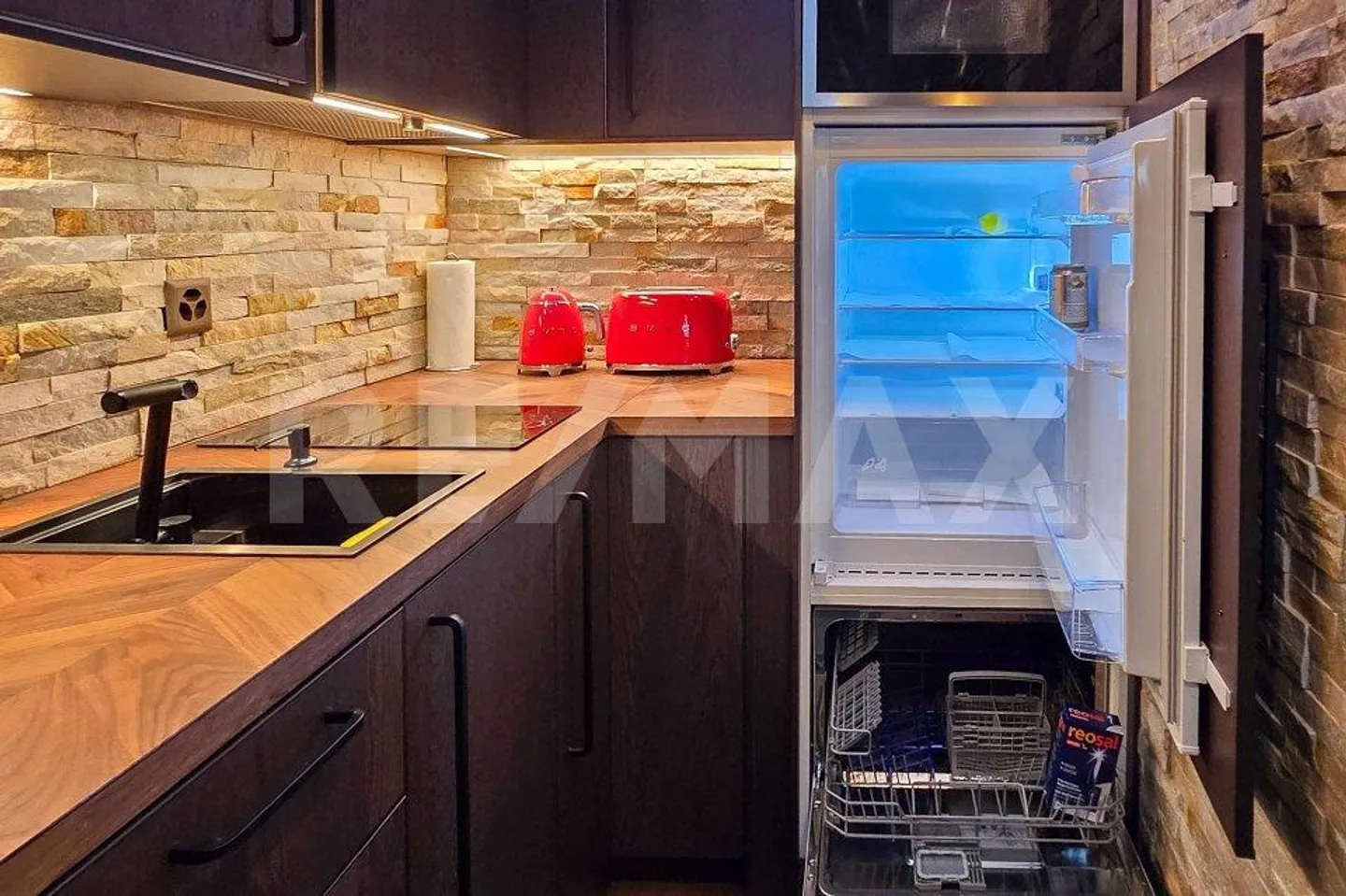 Cervin en vue - appartement élégant de 2,5 pièces à louer à long terme - Photo 9 sur 13