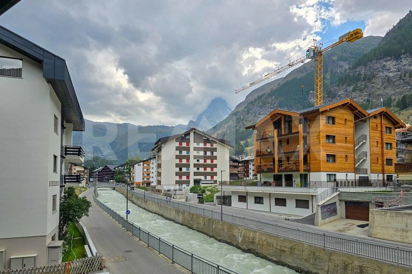 Cervin en vue - appartement élégant de 2,5 pièces à louer à long terme - Photo 10 sur 13