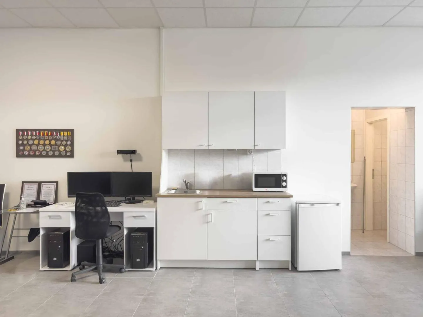 Bureau lumineux de 125 m² en Open-Space - Photo 3 sur 8