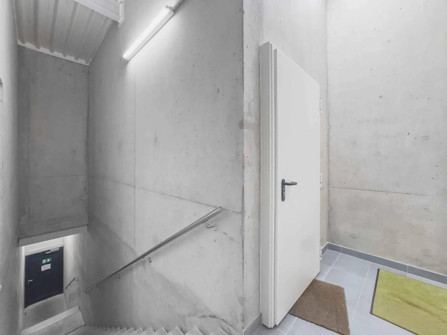 Bureau lumineux de 125 m² en Open-Space - Photo 7 sur 8