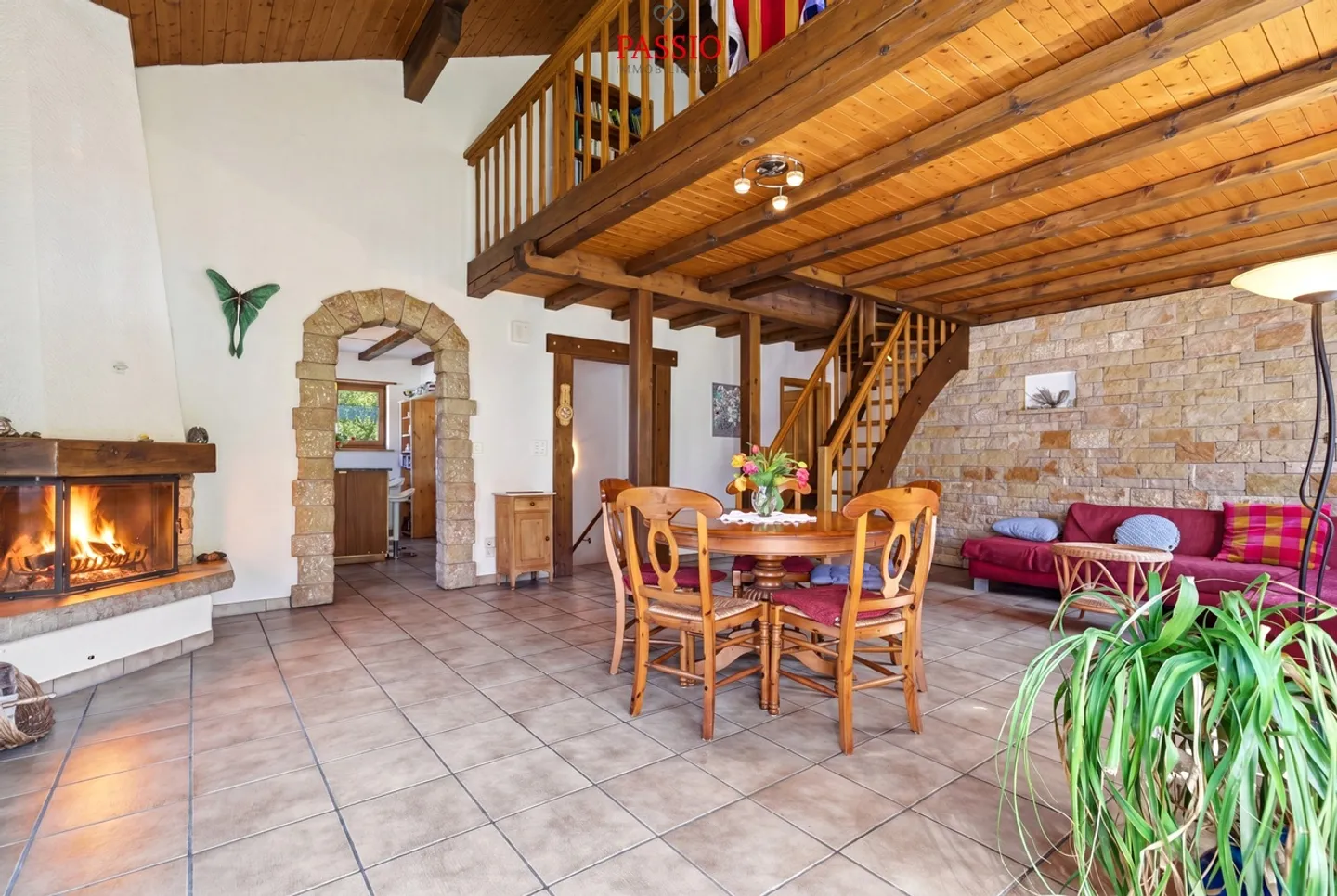 Charming 5.5-Room Single-Family House with a Wide View and Large Garden - Photo 5 of 45