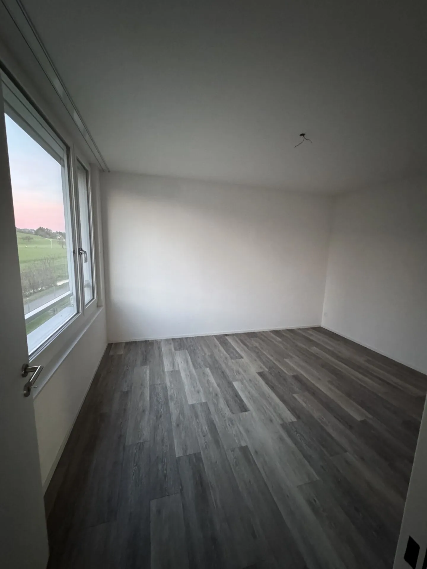 Appartamento luminoso e moderno di 4,5 stanze - Foto 5 di 10