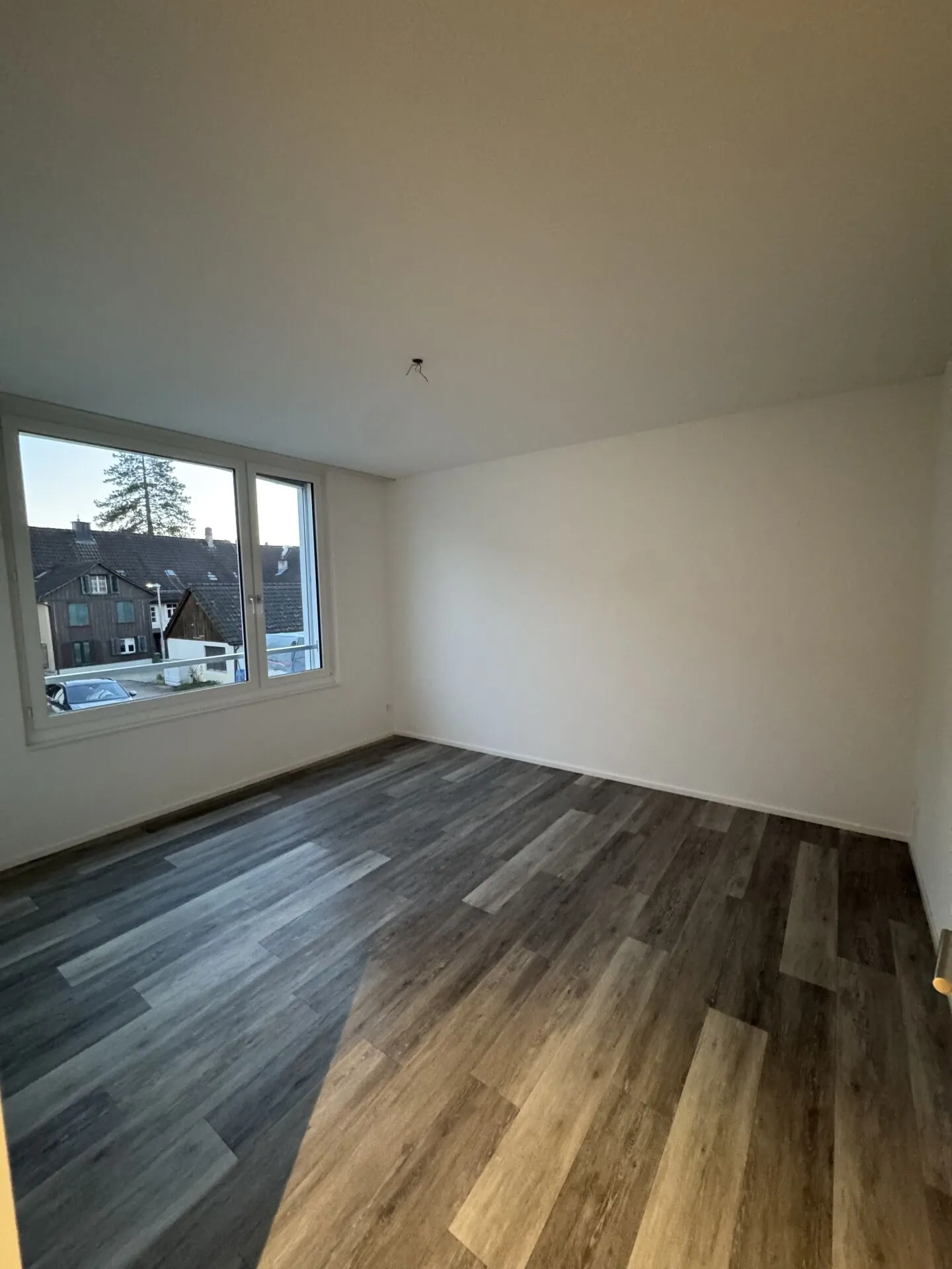 Appartamento luminoso e moderno di 4,5 stanze - Foto 7 di 10