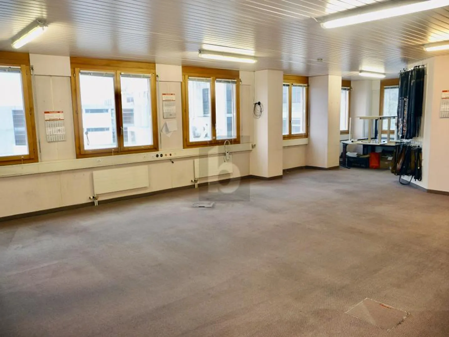 Office space for sale - Photo 3 of 5