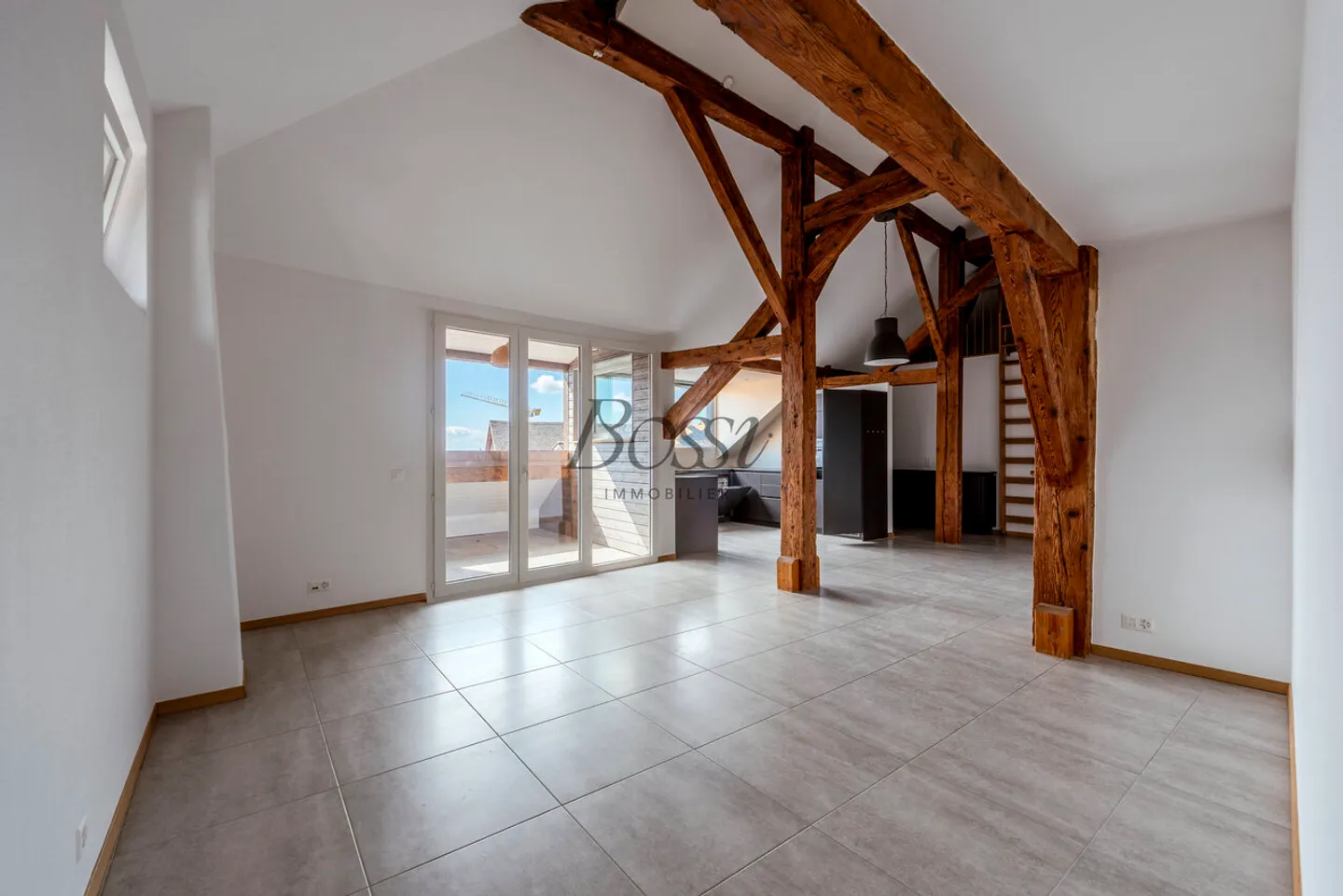 Come una casa: carattere, volumi, vista lago e stazione a 700 m - Foto 2 di 18