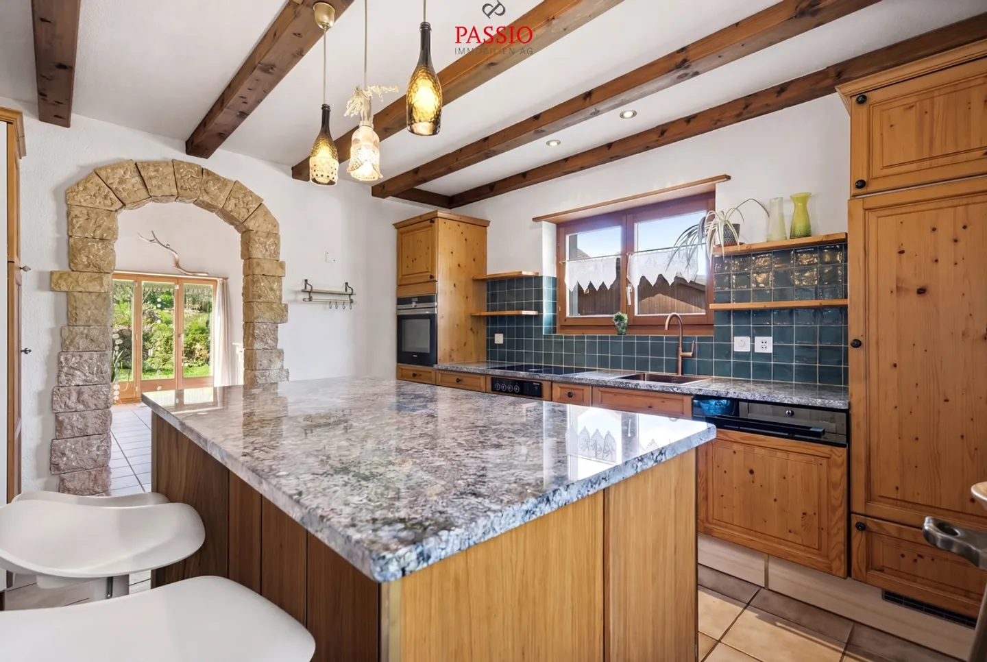 Charming 5.5-Room Single-Family House with a Wide View and Large Garden - Photo 10 of 45