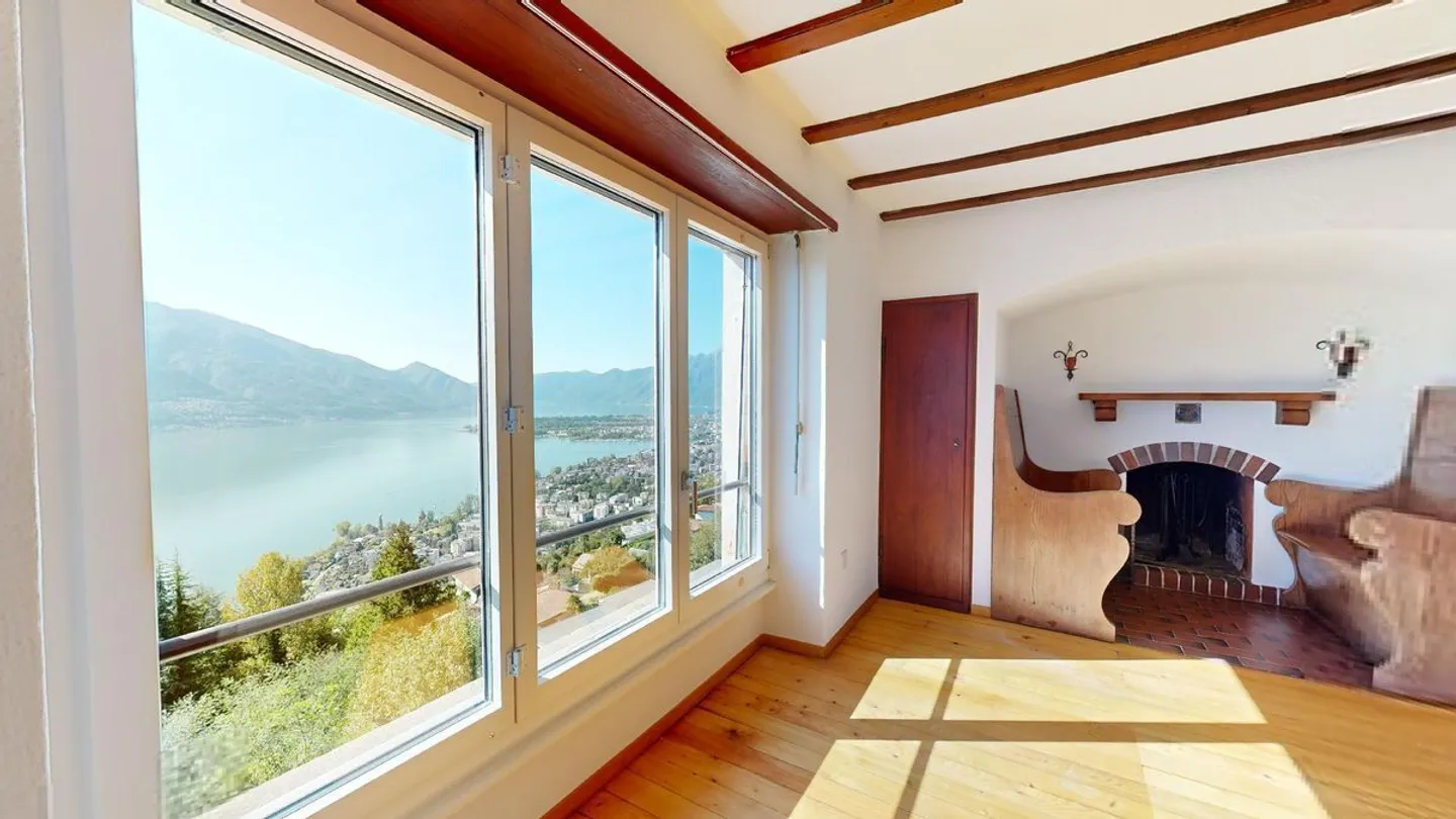 Ticino House with Unique View and Plenty of Development Opportunities - Photo 5 of 11