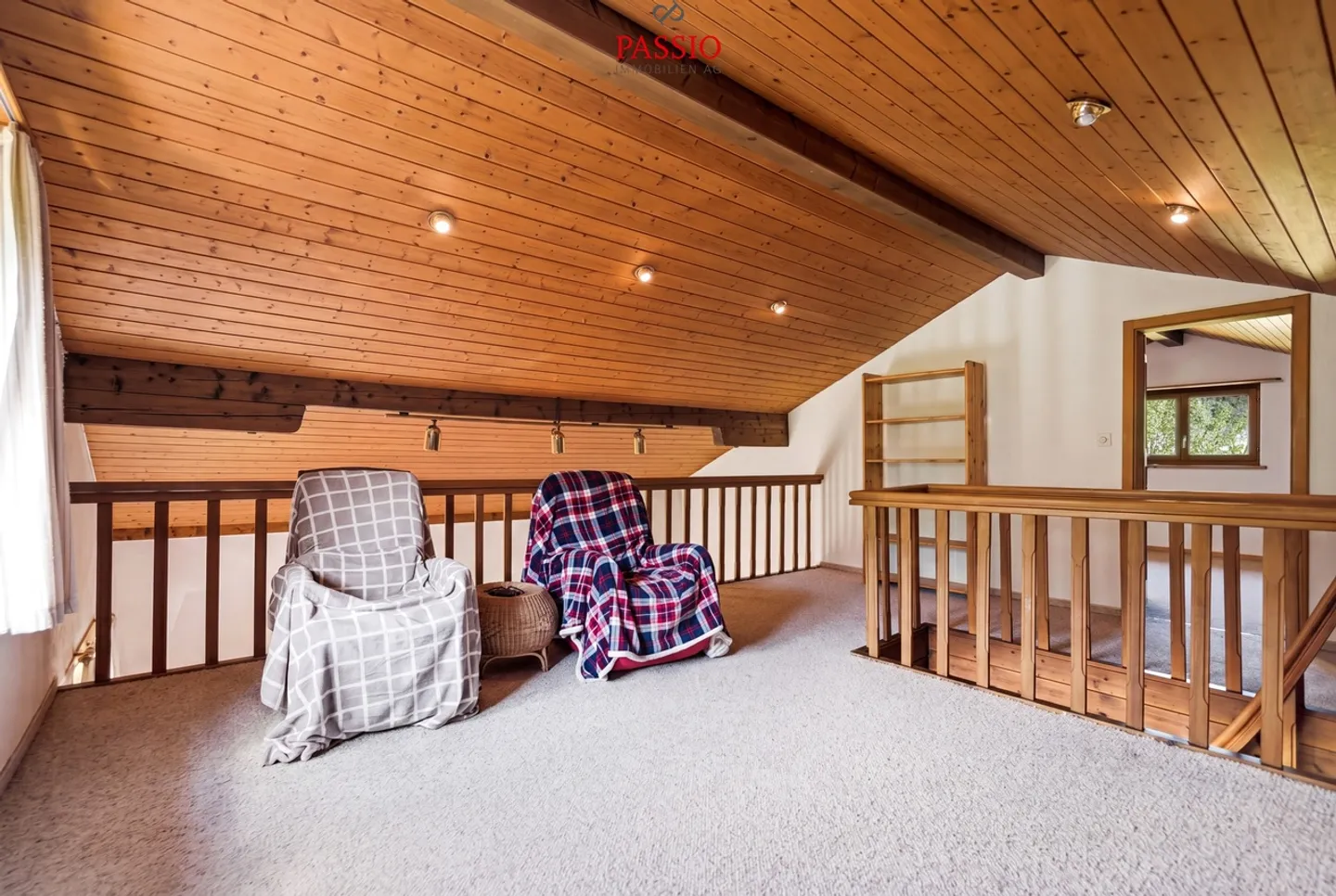 Charming 5.5-Room Single-Family House with a Wide View and Large Garden - Photo 22 of 45