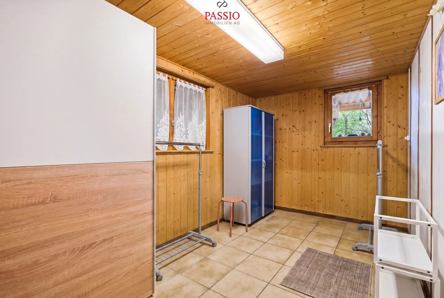 Charming 5.5-Room Single-Family House with a Wide View and Large Garden - Photo 27 of 45