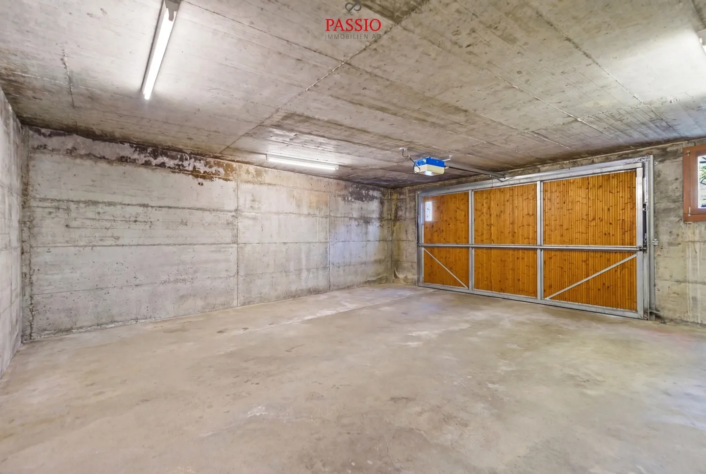 Charming 5.5-Room Single-Family House with a Wide View and Large Garden - Photo 33 of 45