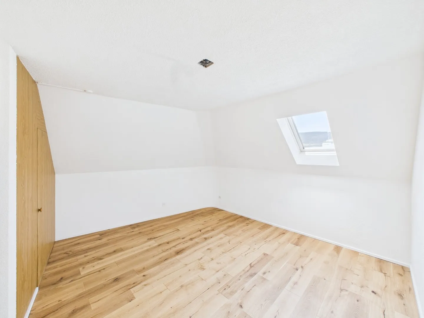 Über den Dächern von Aarau: Attikawohnung mit 32 m² Terrasse - Foto 6 von 6