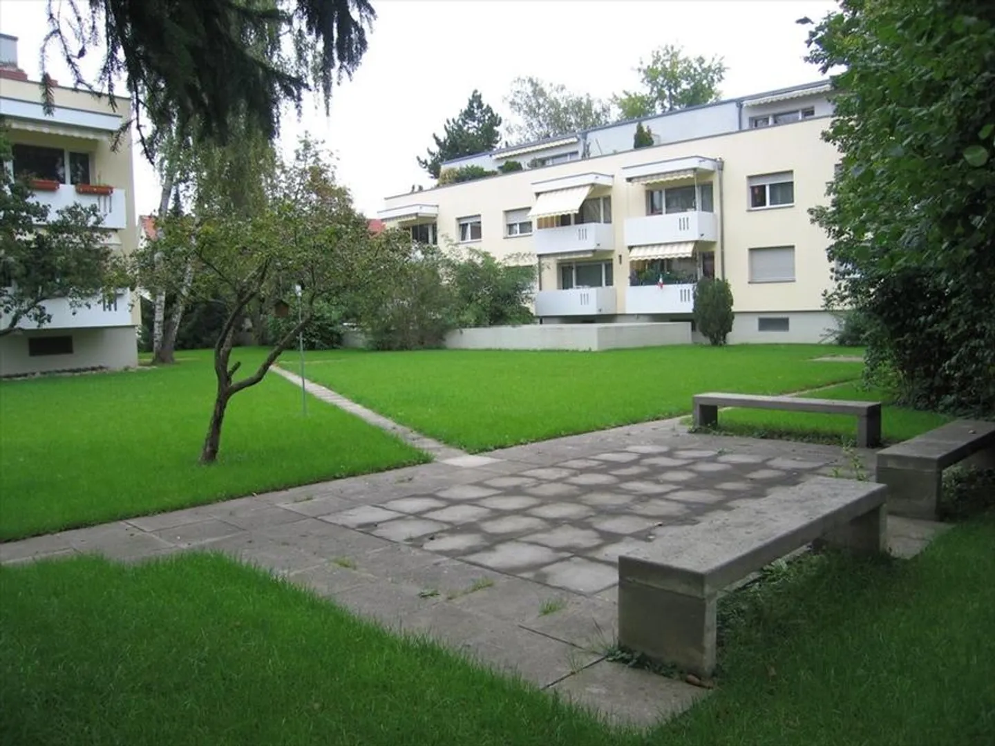 In uno sviluppo ben curato ad Allschwil - Foto 2 di 6