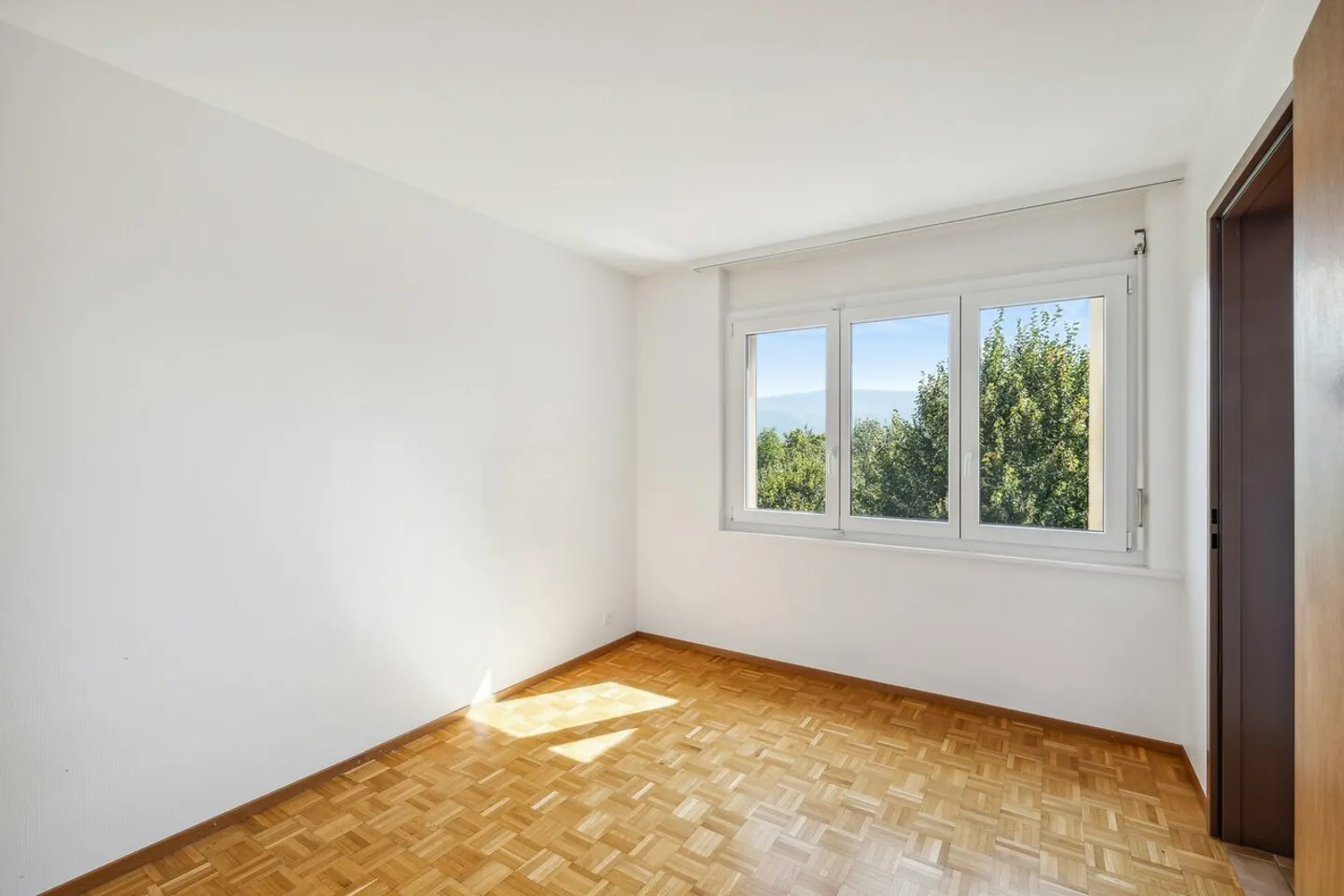 APPARTEMENT À LOUER DANS QUARTIER TRÈS ENSOLEILLÉ ET FAMILIAL - Photo 7 sur 11