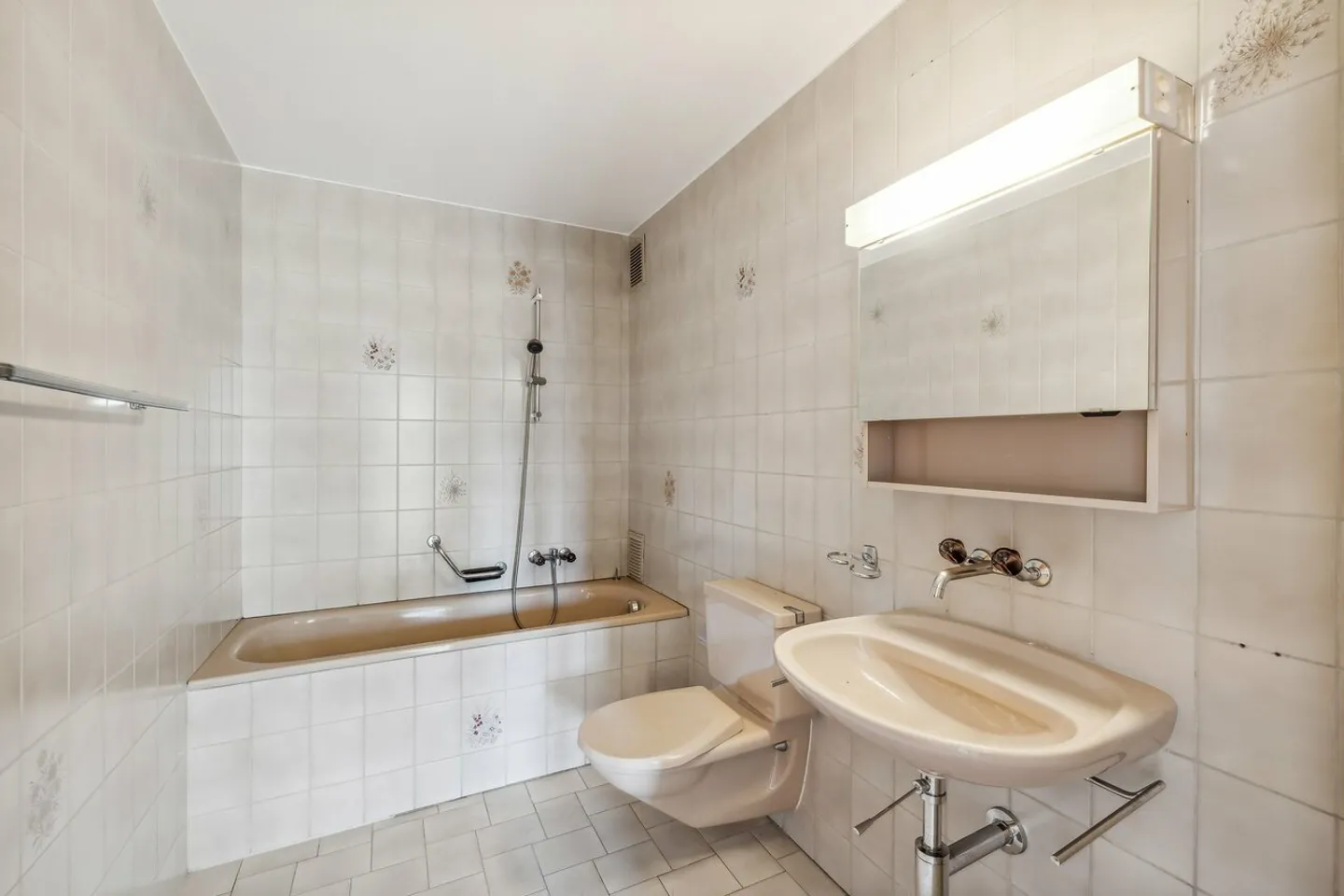 APPARTEMENT À LOUER DANS QUARTIER TRÈS ENSOLEILLÉ ET FAMILIAL - Photo 10 sur 11