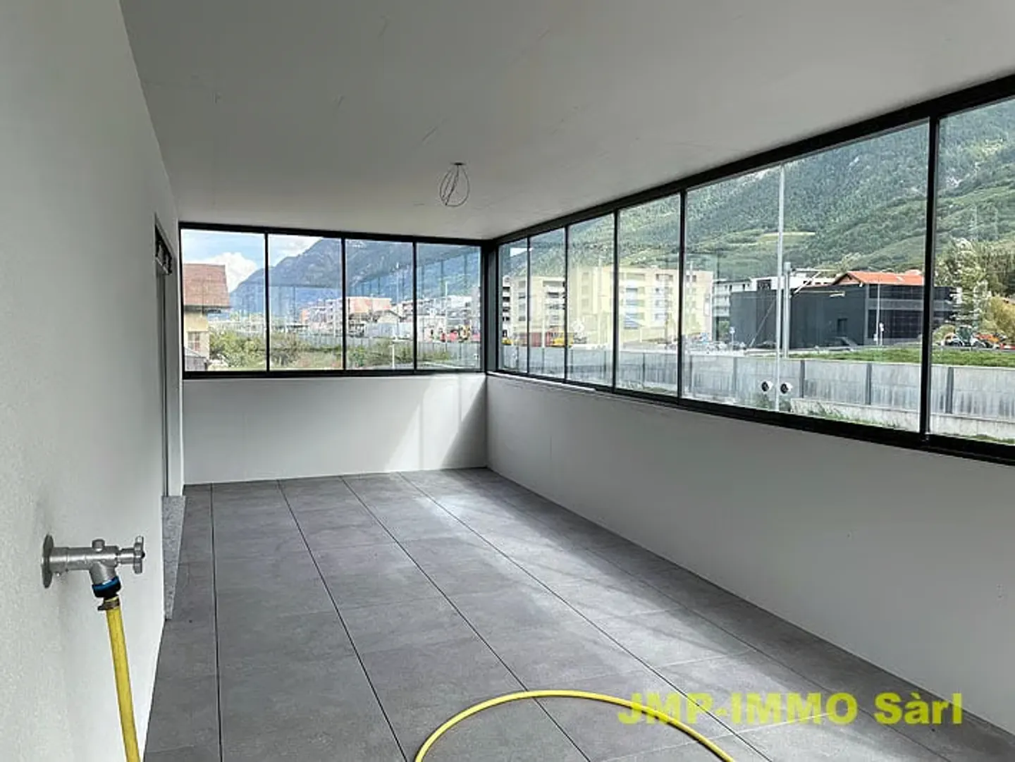 Very nice penthouse apartment in a small PPE - Photo 13 of 23