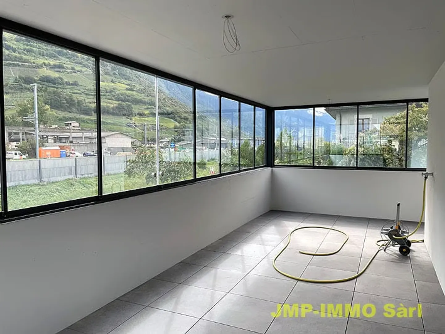 Very nice penthouse apartment in a small PPE - Photo 14 of 23