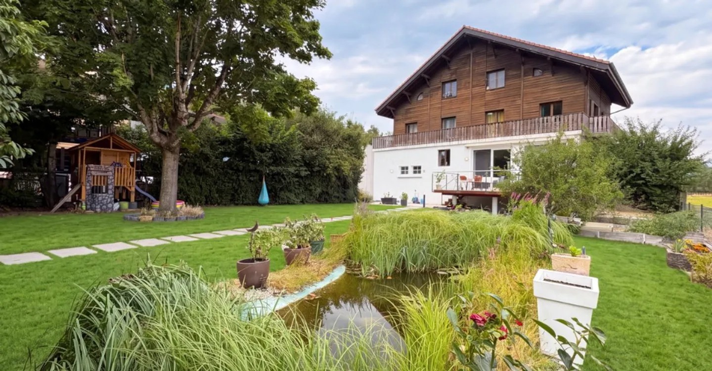 Casa in vendita a Grancy - 8,5 locali, 360 m2, al confine con la zona agricola. - Foto 1 di 12
