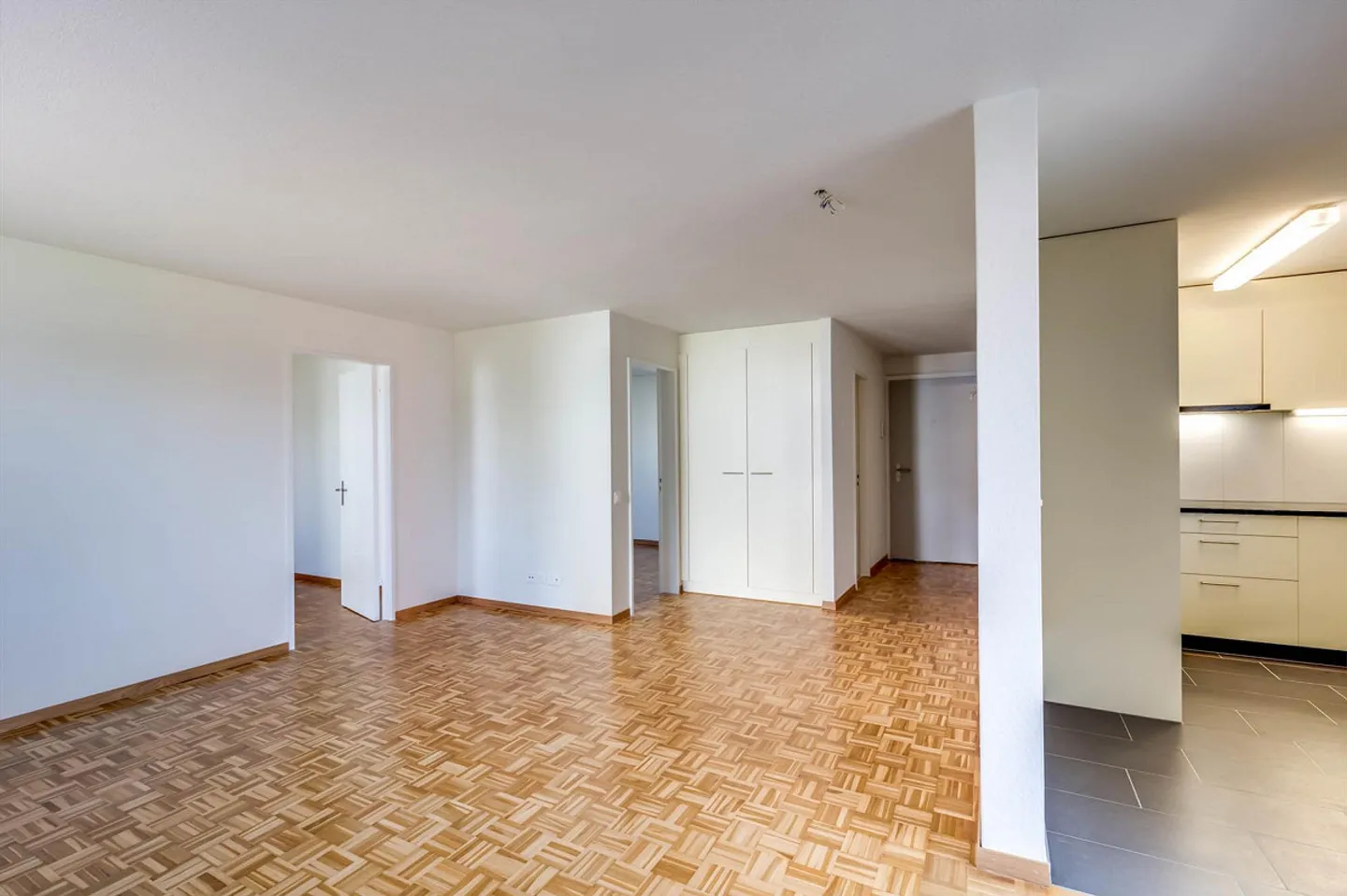 Appartement Confortable en Quartier Familial - Photo 5 sur 9