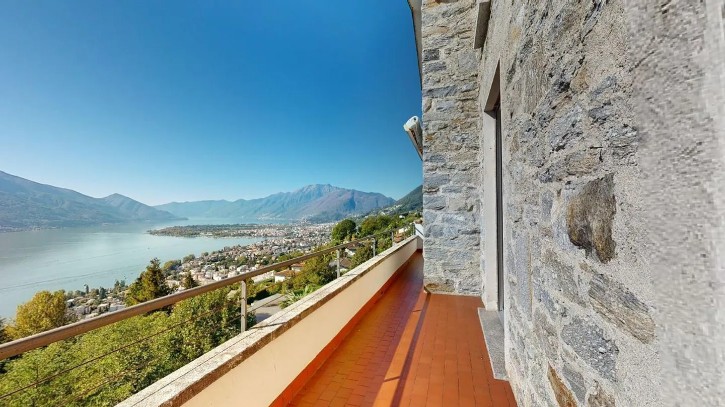 Ticino House with Unique View and Plenty of Development Opportunities - Photo 10 of 11