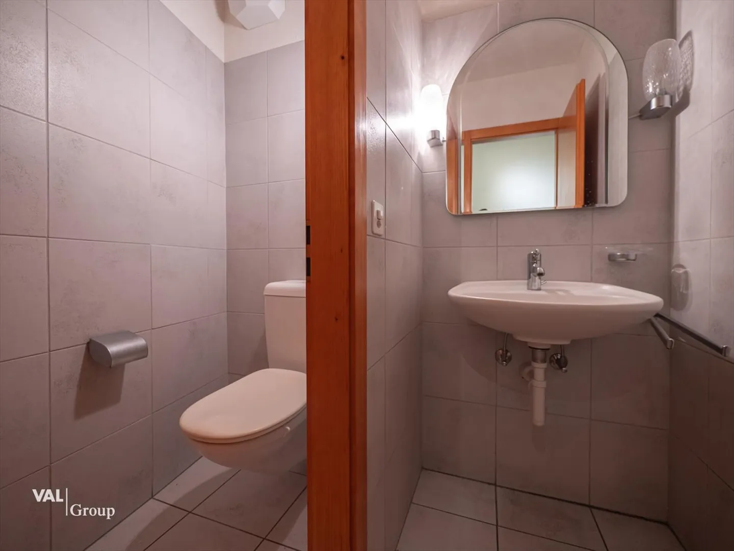 Büro zur Miete in Sierre - Ideale Lage mit 137 m² - Foto 8 von 9