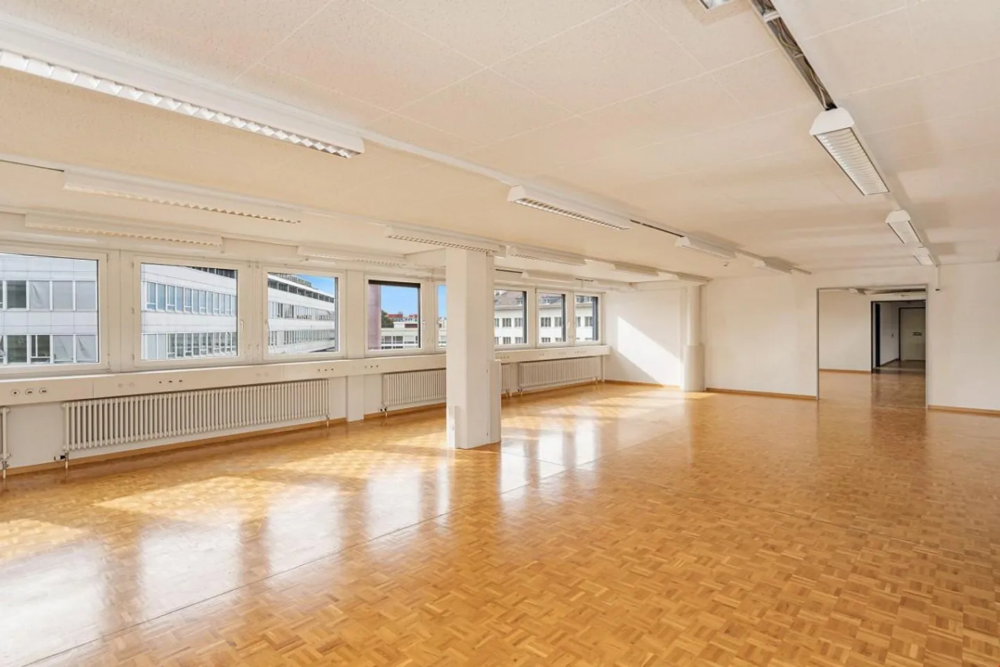 Emplacement commercial polyvalent pour votre entreprise à Berne - Photo 4 sur 7