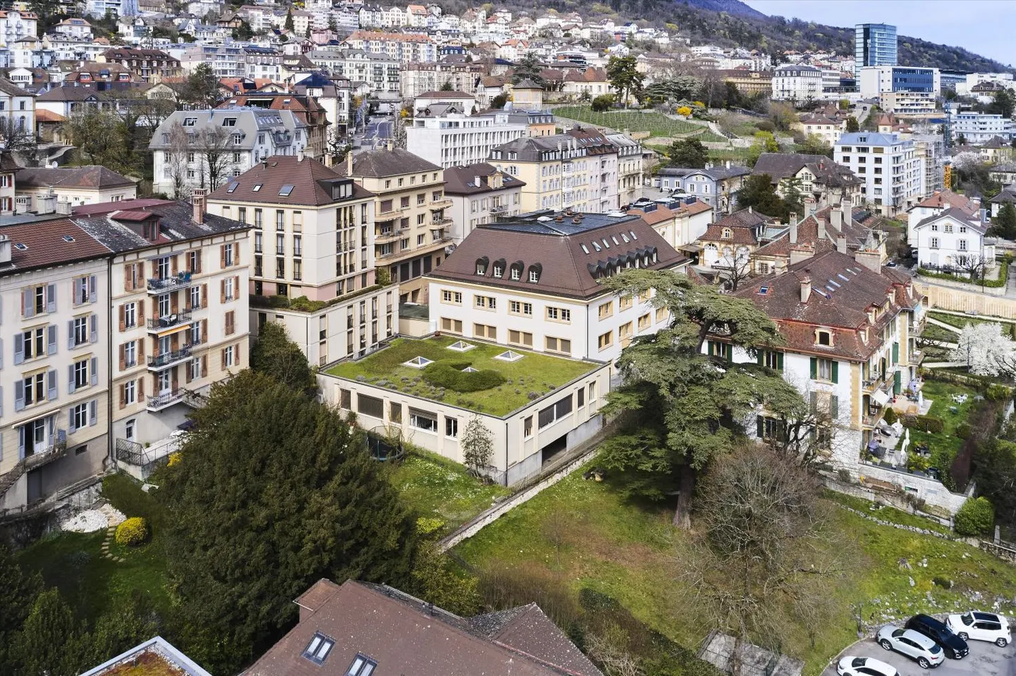 Bureau Bien Équipé - Photo 1 sur 2