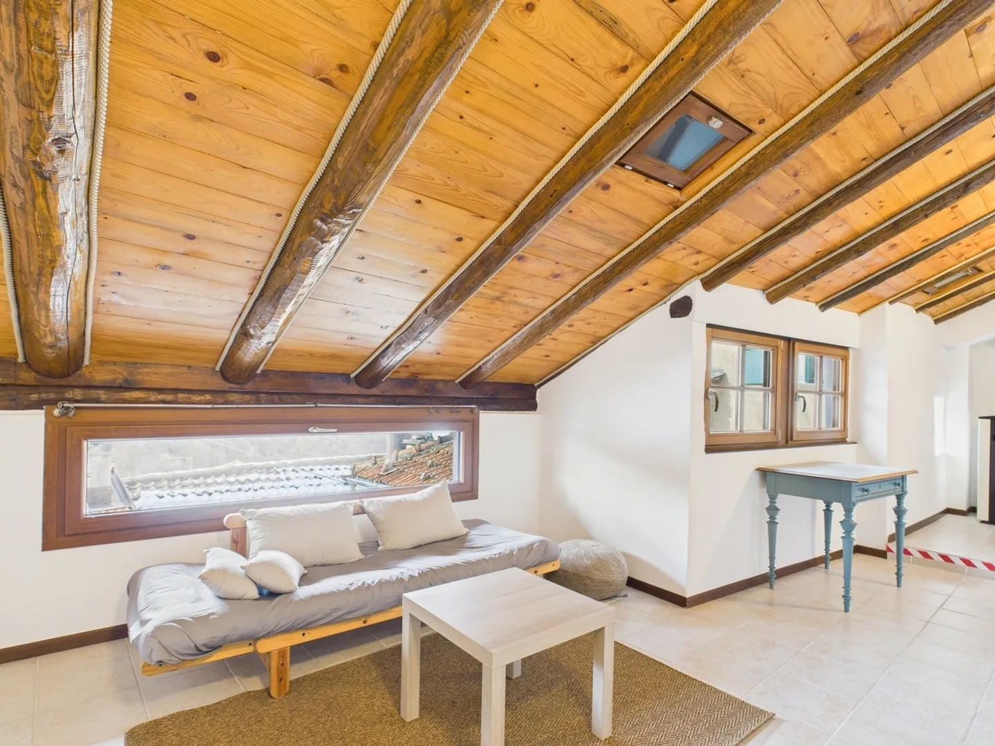 Residential Dream in Breggia, TI: Modern Single-Family Home with 5 Rooms! - Photo 1 of 12