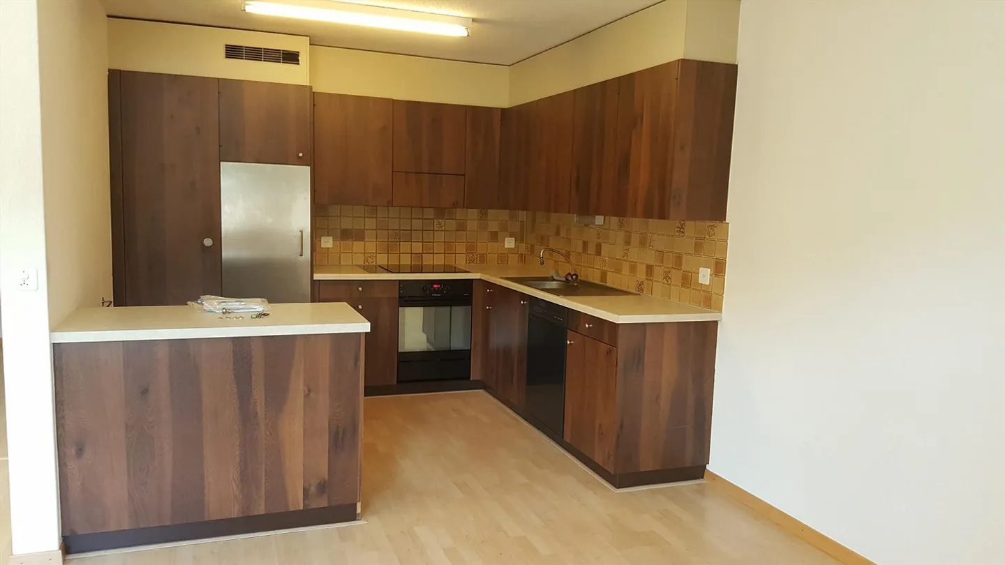 Sunny 4.5-room apartment in the center of Langnau - Photo 2 of 6