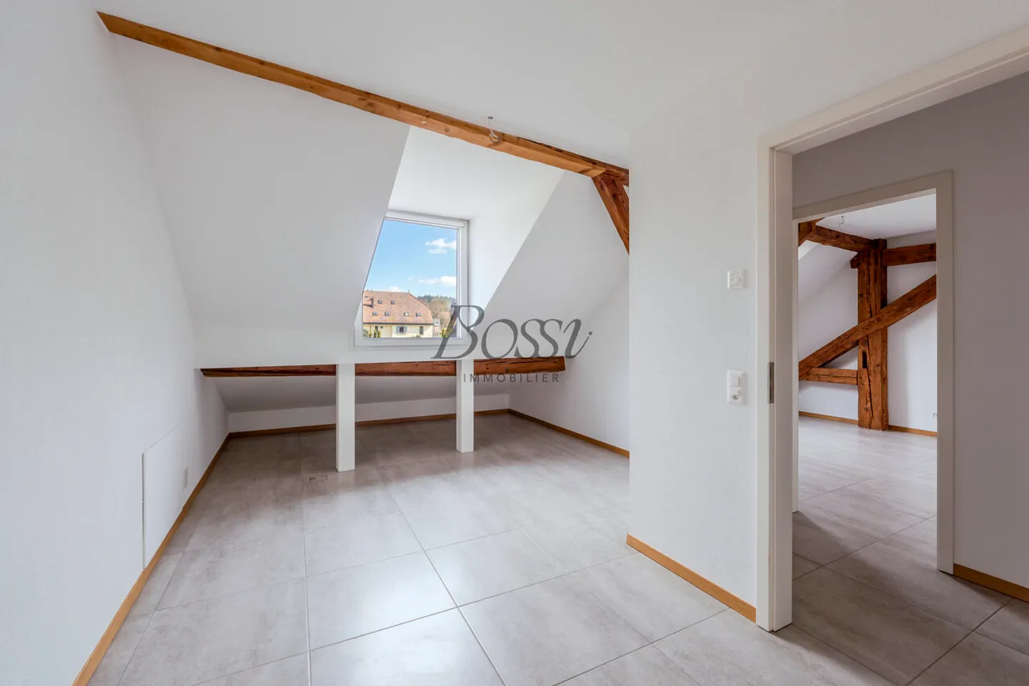 Come una casa: carattere, volumi, vista lago e stazione a 700 m - Foto 13 di 18