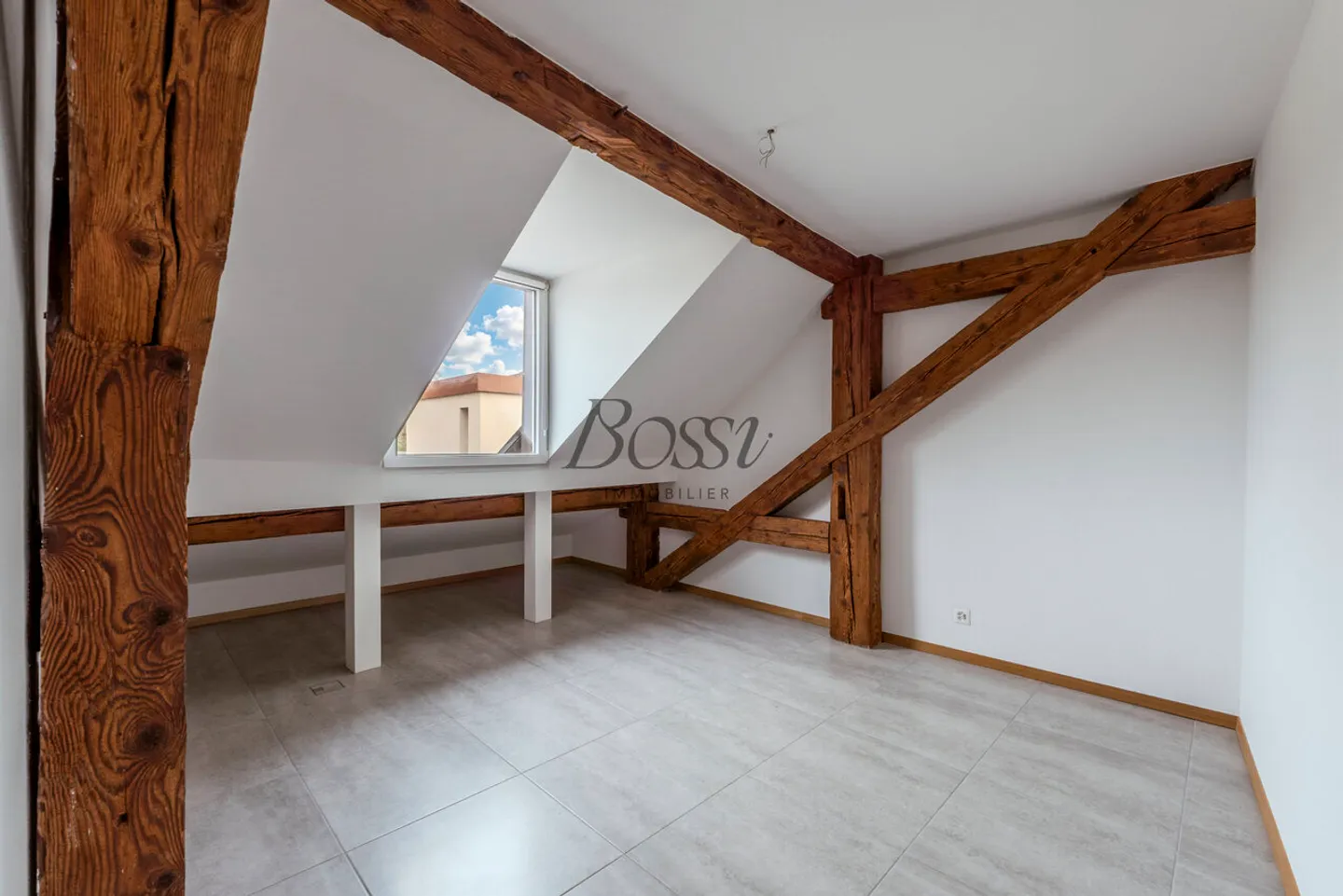 Come una casa: carattere, volumi, vista lago e stazione a 700 m - Foto 14 di 18