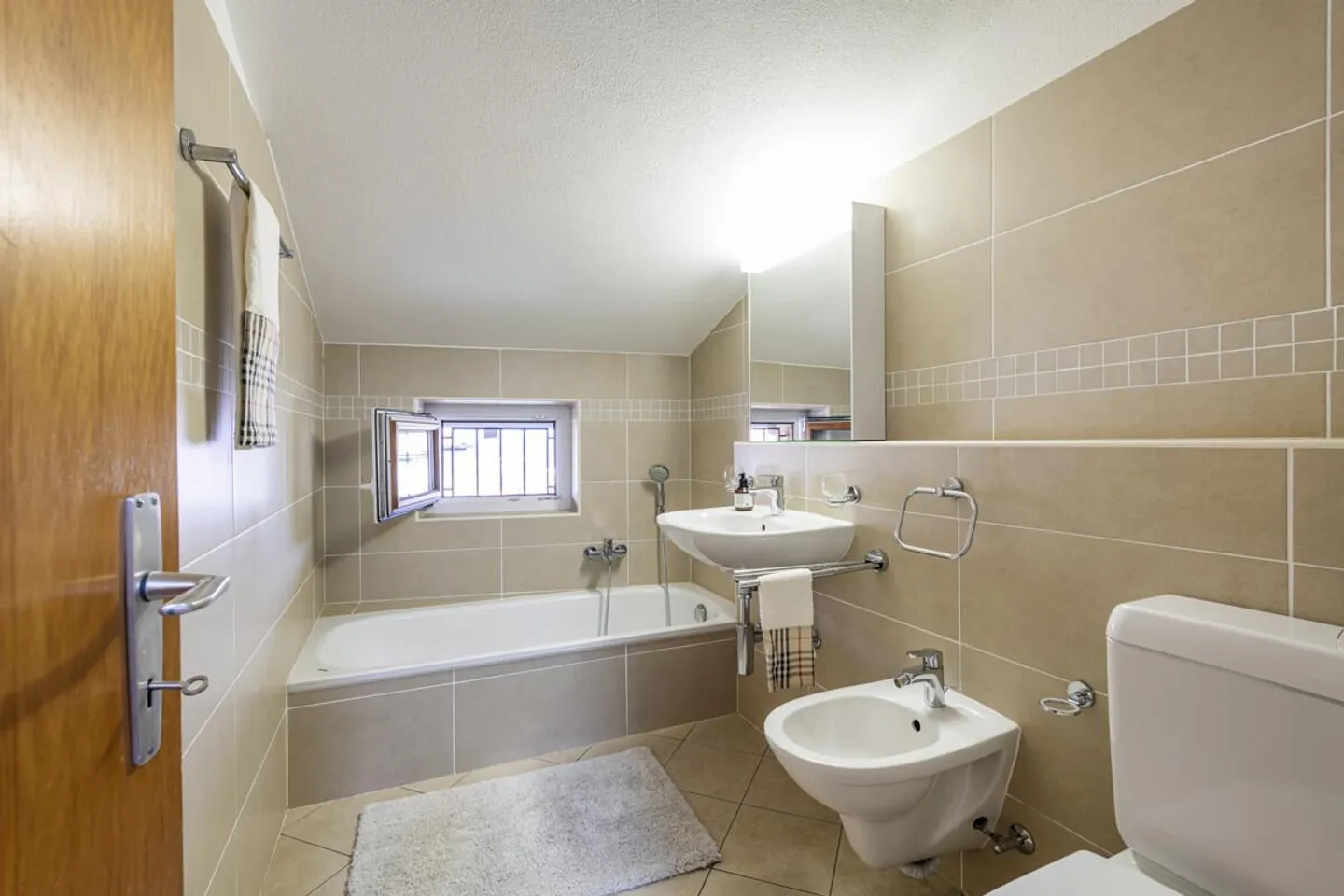 COLDRERIO – HISTORISCHER CHARME UND GENERÖSE RÄUME - Foto 6 von 13