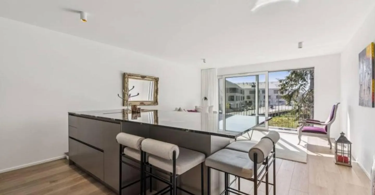 3.5 high-end apartment, new - Photo 4 of 8
