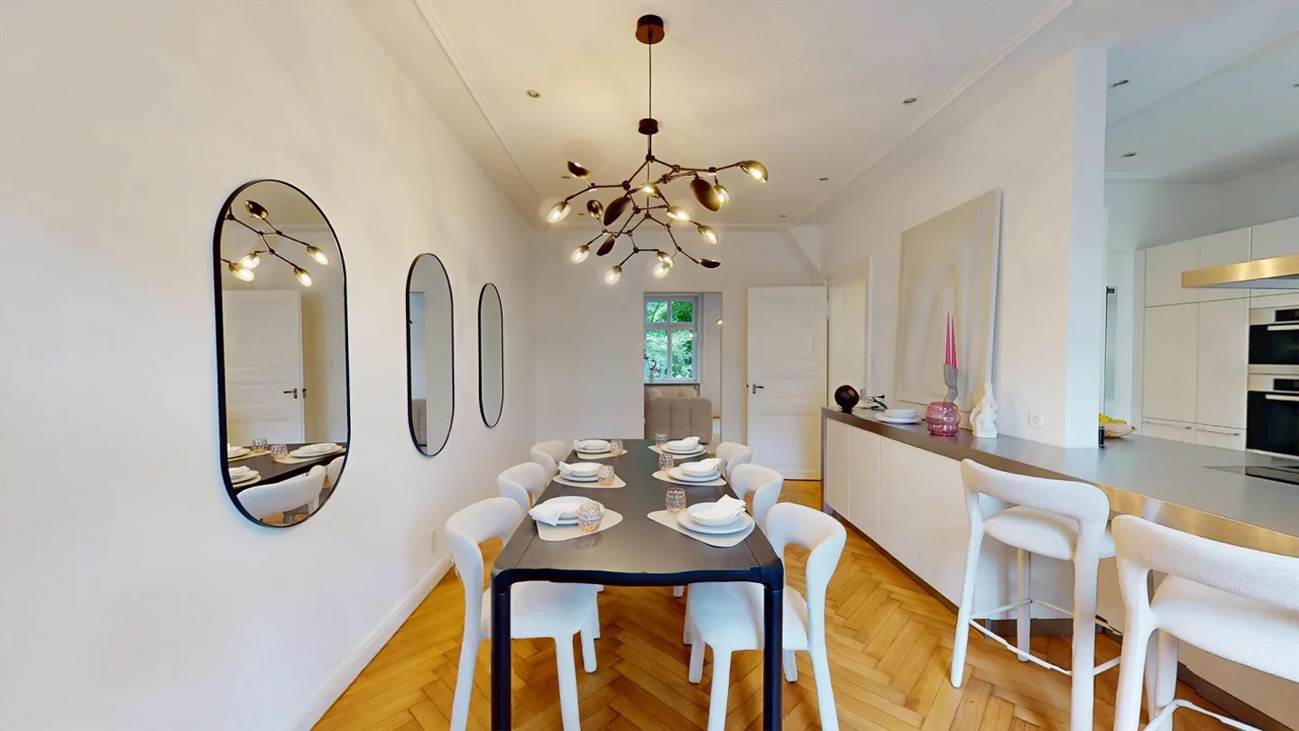 Top-renovated 10-room city villa in the Spalen district near the Spalentor - Photo 5 of 14